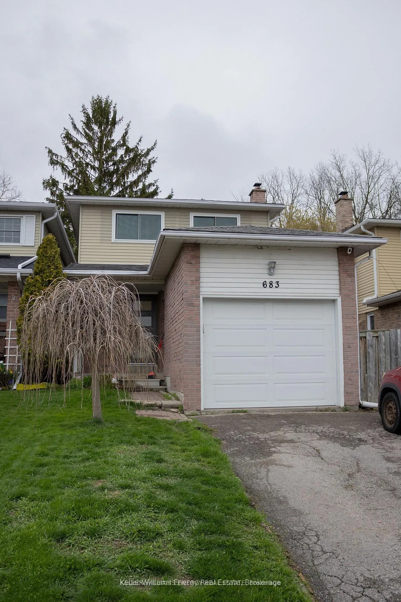 Front of 683 Grandview Drive