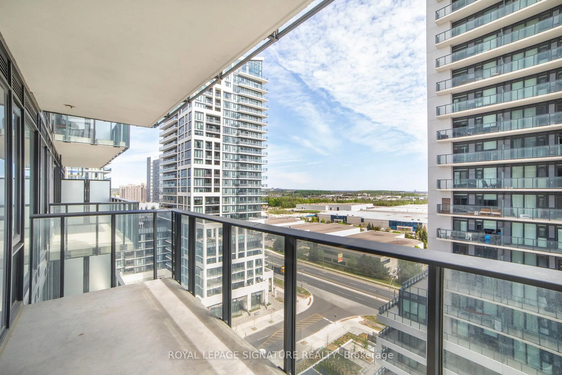 Photo 11 of Unit 1102, 27 Korda Gate, Vaughan, Vellore Village — HOMEH