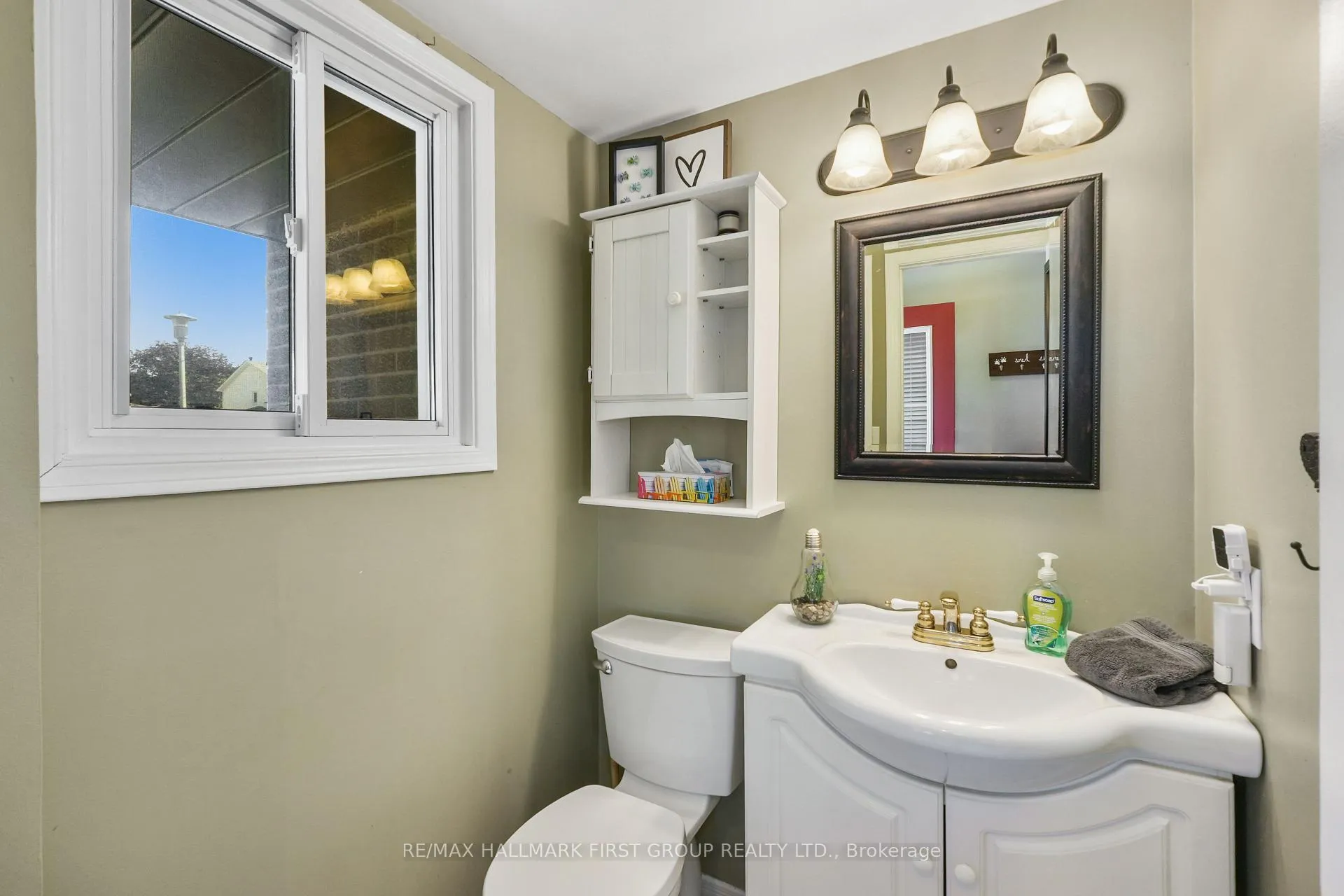 Photo 16 of 135 Peacock Boulevard, Port Hope — HOMEH