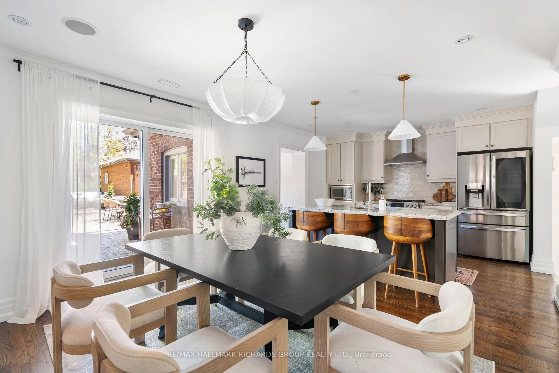 Photo 6 of 14 Cavendish Street, Toronto, The Beaches — HOMEH