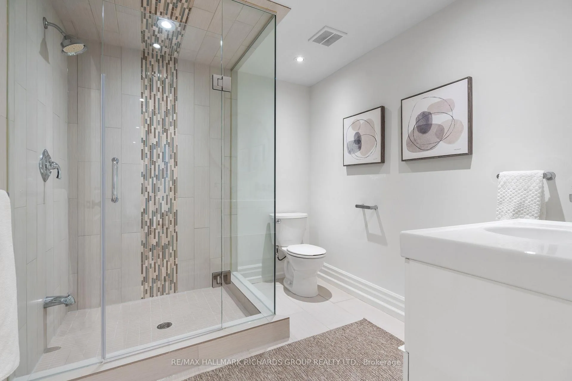 Photo 21 of 14 Cavendish Street, Toronto, The Beaches — HOMEH