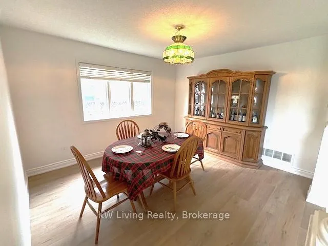 Photo 5 of 112 Vansickle Road, St. Catharines, Rykert/Vansickle — HOMEH