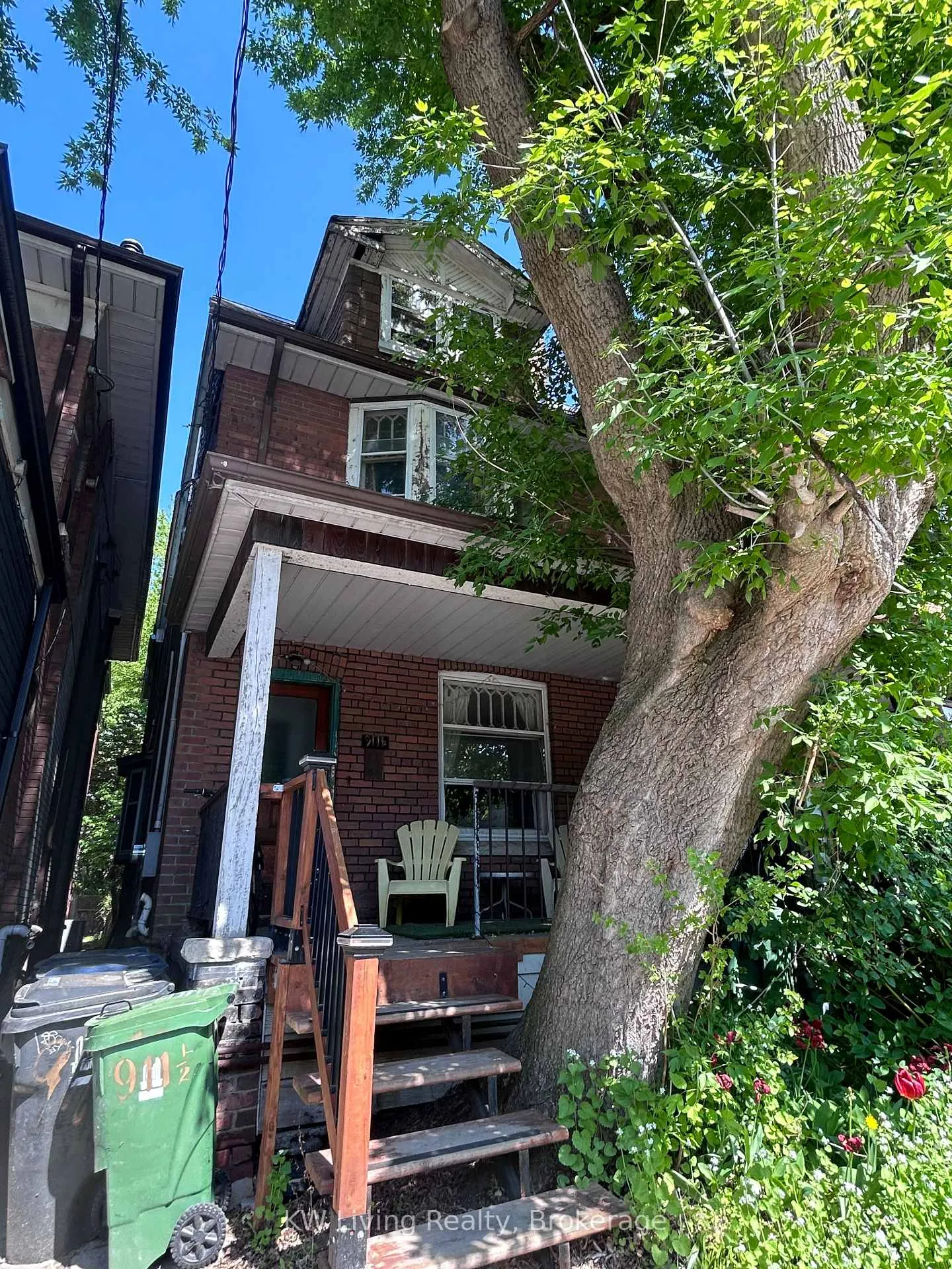Photo 1 of 911 1/2 Bathurst Street, Toronto, The Annex — HOMEH