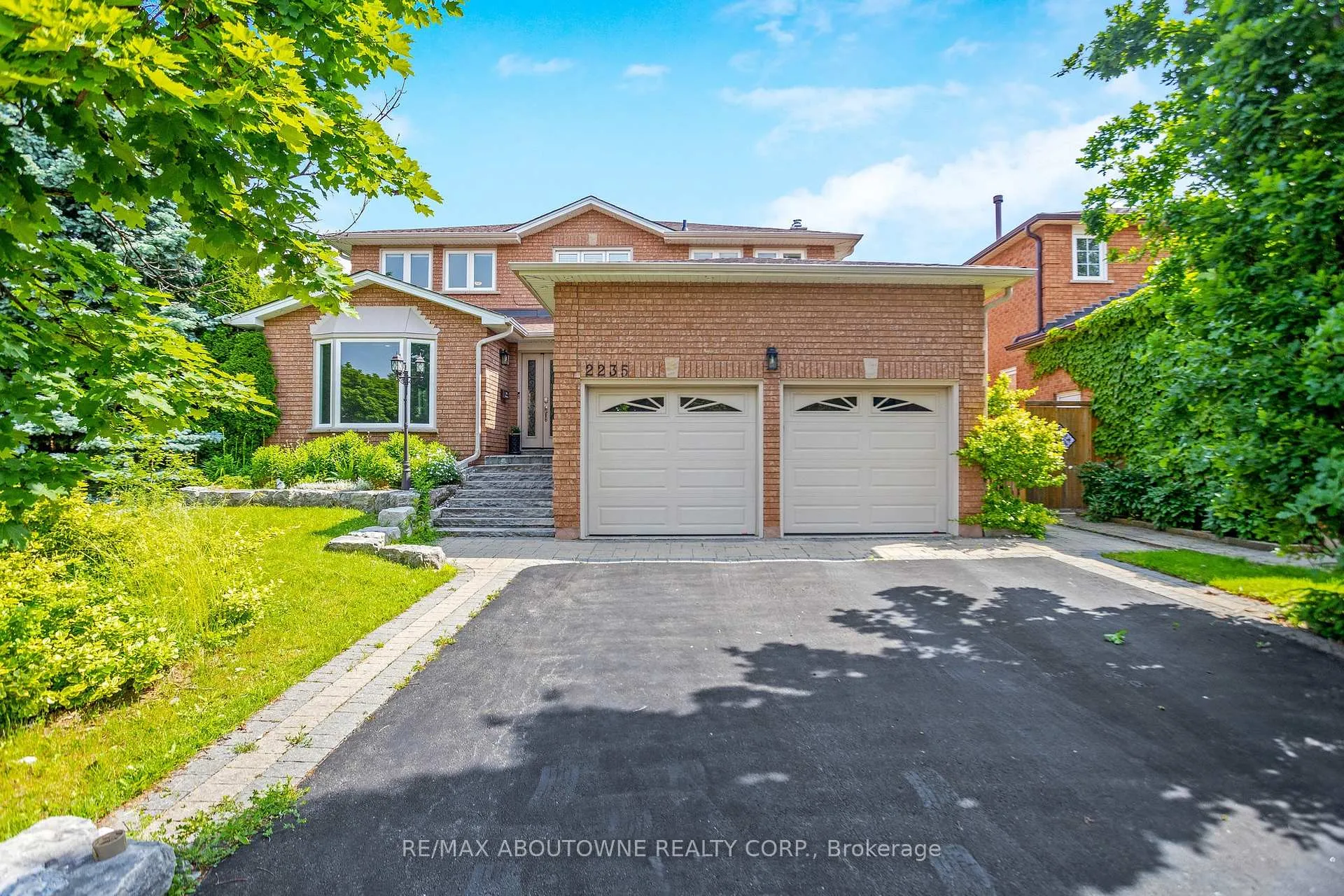 Front of 2235 Grenville Drive