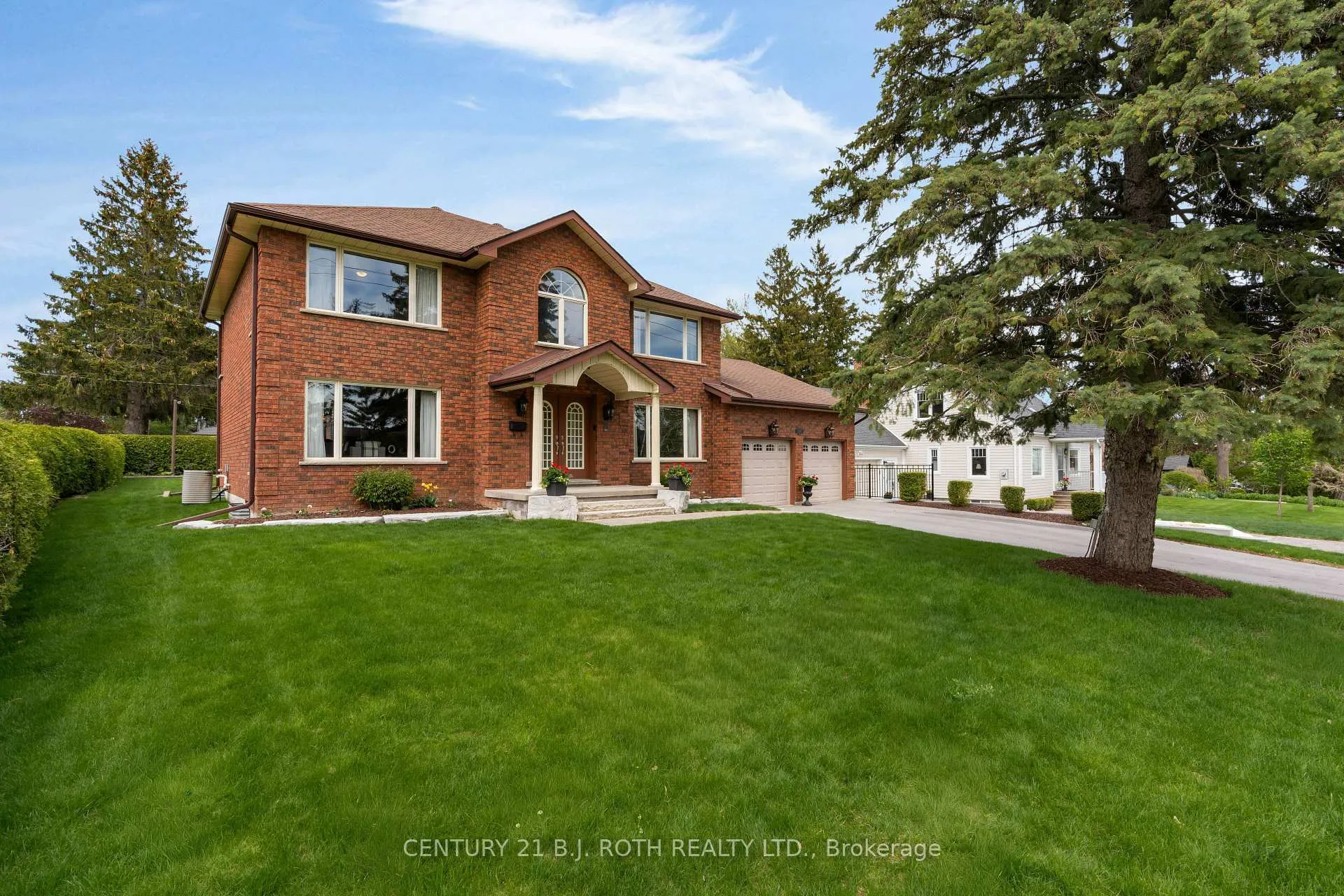 Photo 2 of 360 Codrington Street, Barrie, Codrington — HOMEH