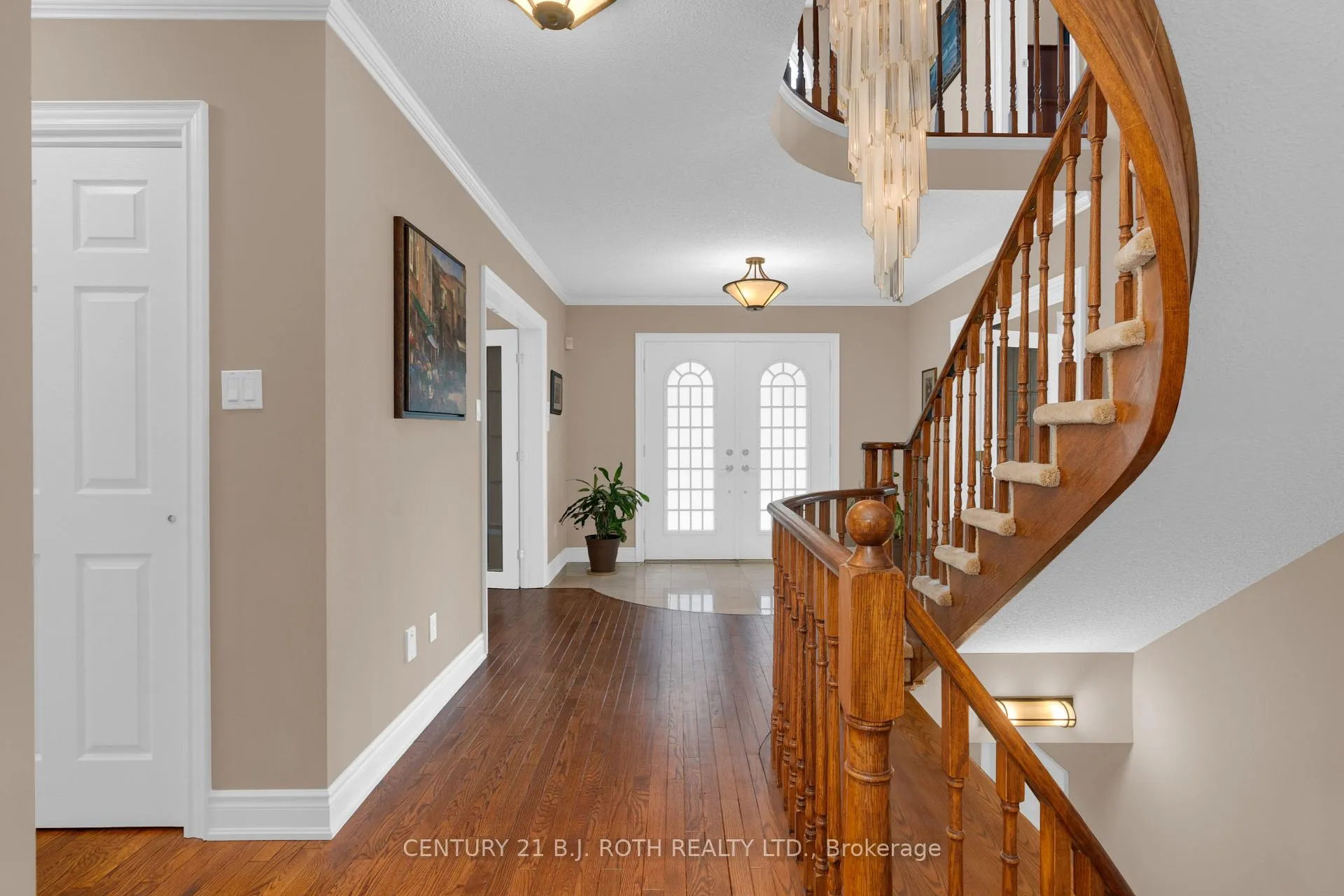 Photo 5 of 360 Codrington Street, Barrie, Codrington — HOMEH