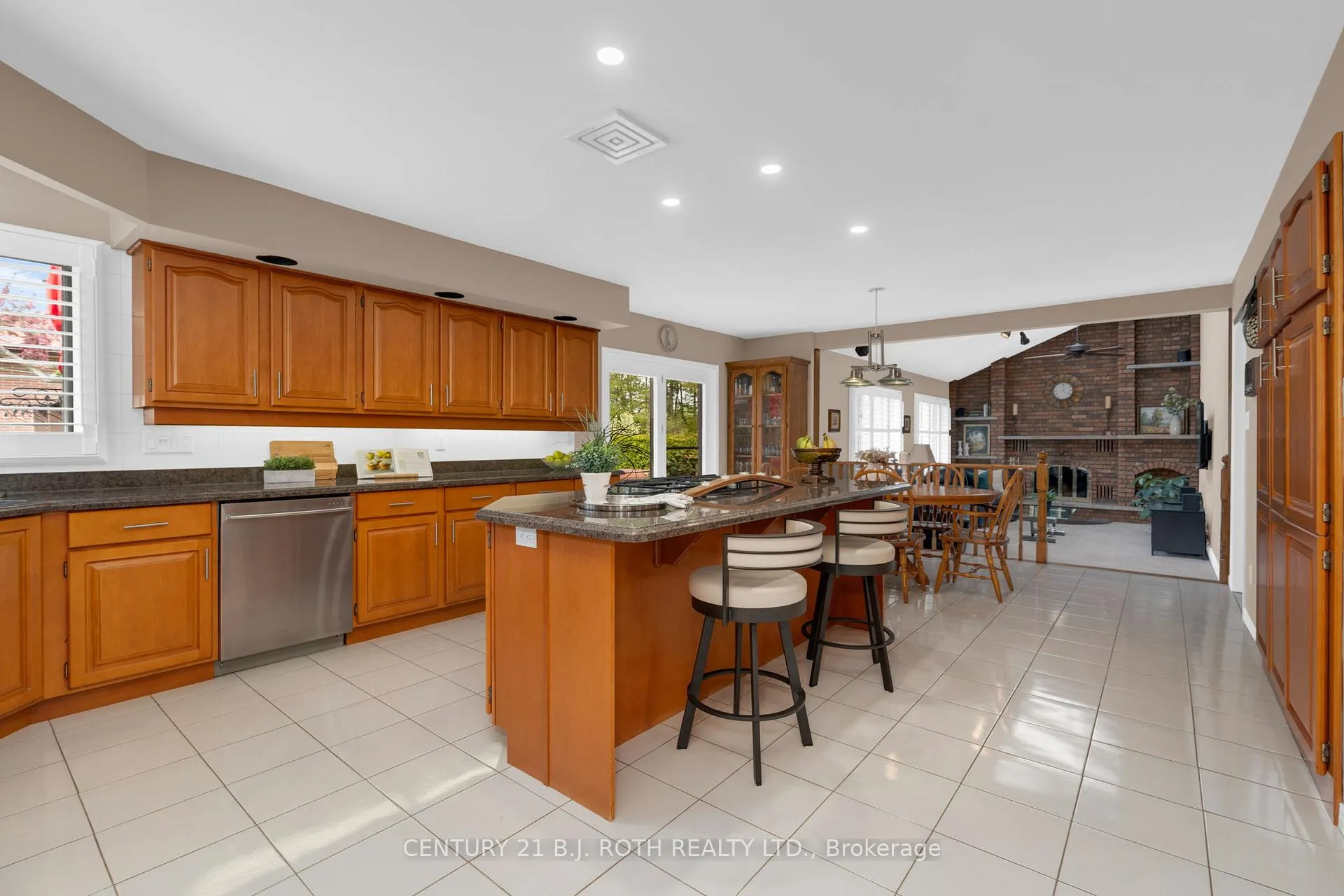 Photo 10 of 360 Codrington Street, Barrie, Codrington — HOMEH