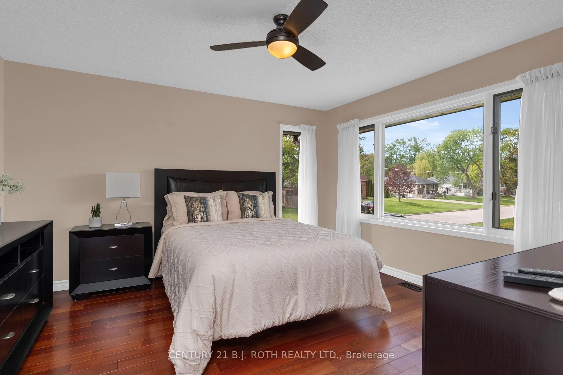 Photo 33 of 360 Codrington Street, Barrie, Codrington — HOMEH