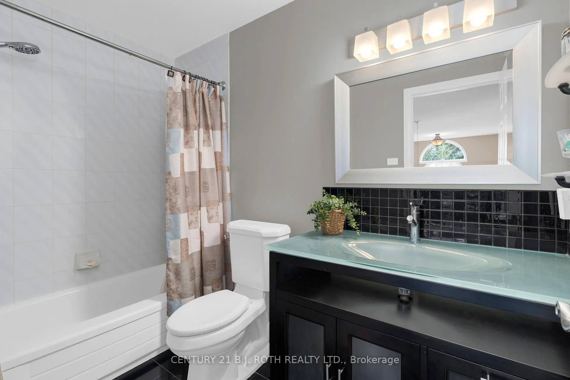 Photo 34 of 360 Codrington Street, Barrie, Codrington — HOMEH