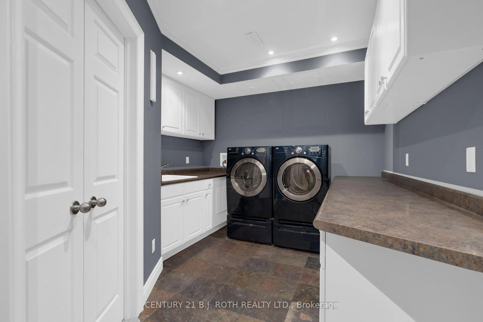 Photo 41 of 360 Codrington Street, Barrie, Codrington — HOMEH