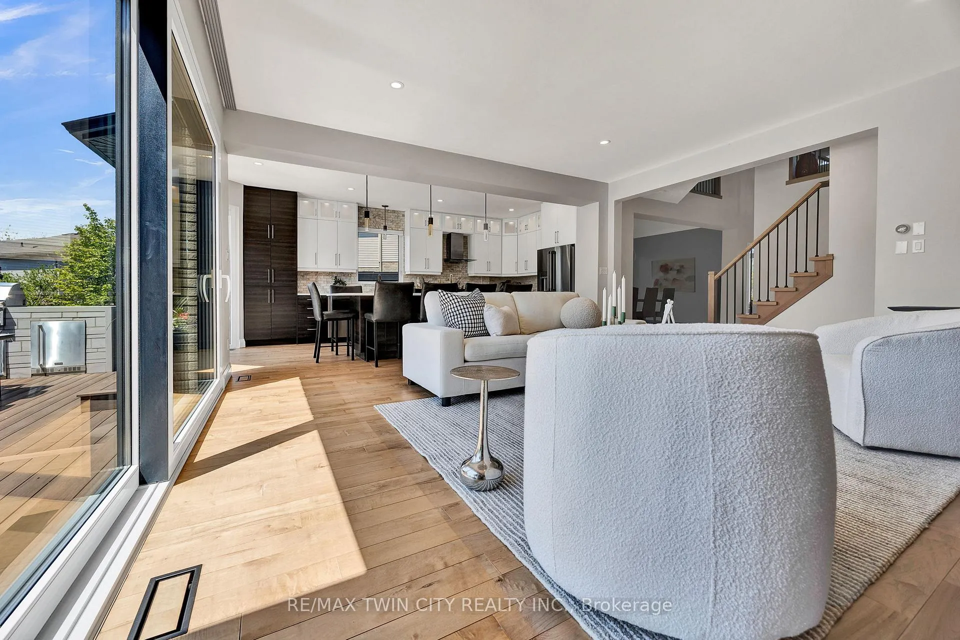 Photo 7 of 701 Breakwater Crescent, Waterloo — HOMEH