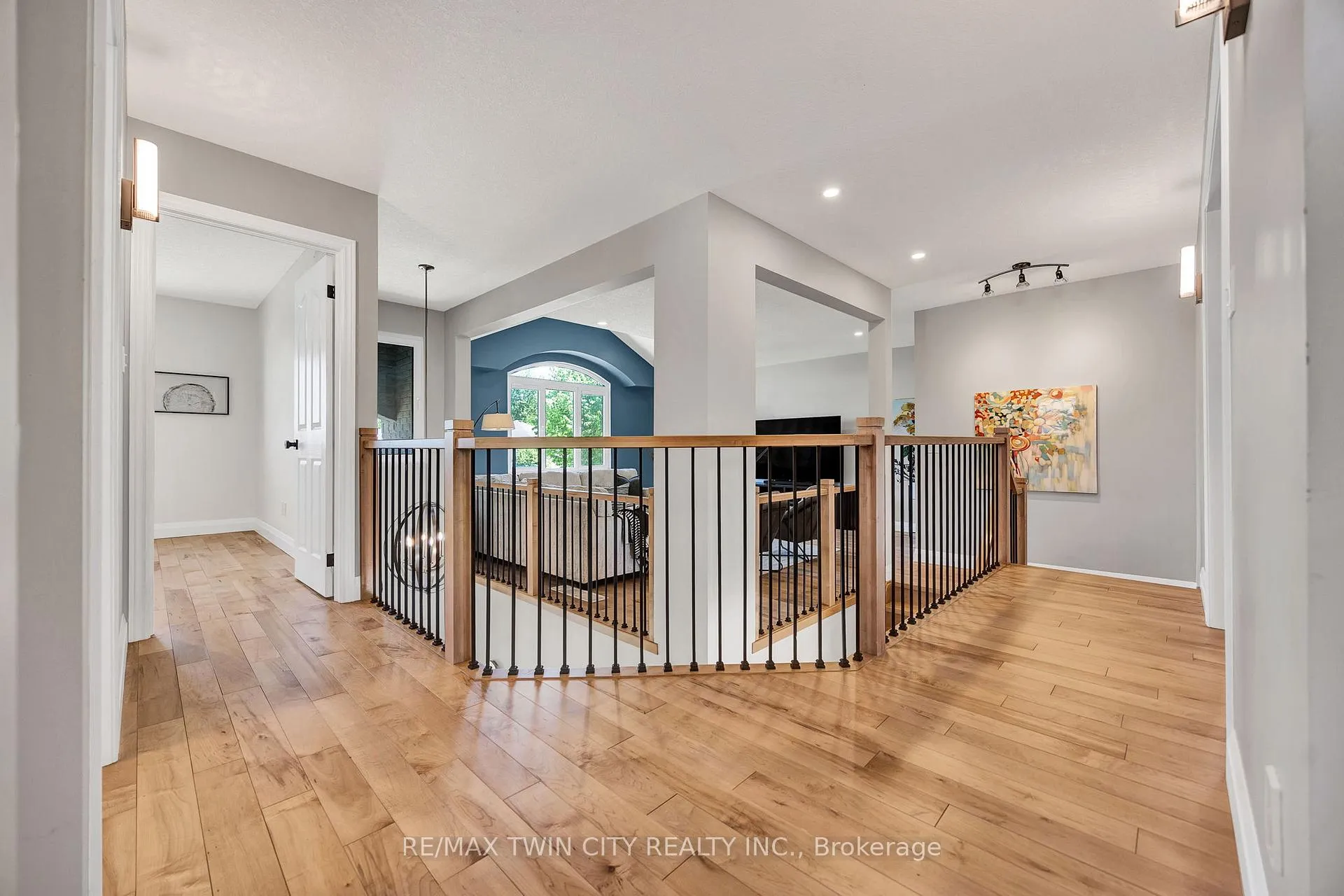 Photo 18 of 701 Breakwater Crescent, Waterloo — HOMEH