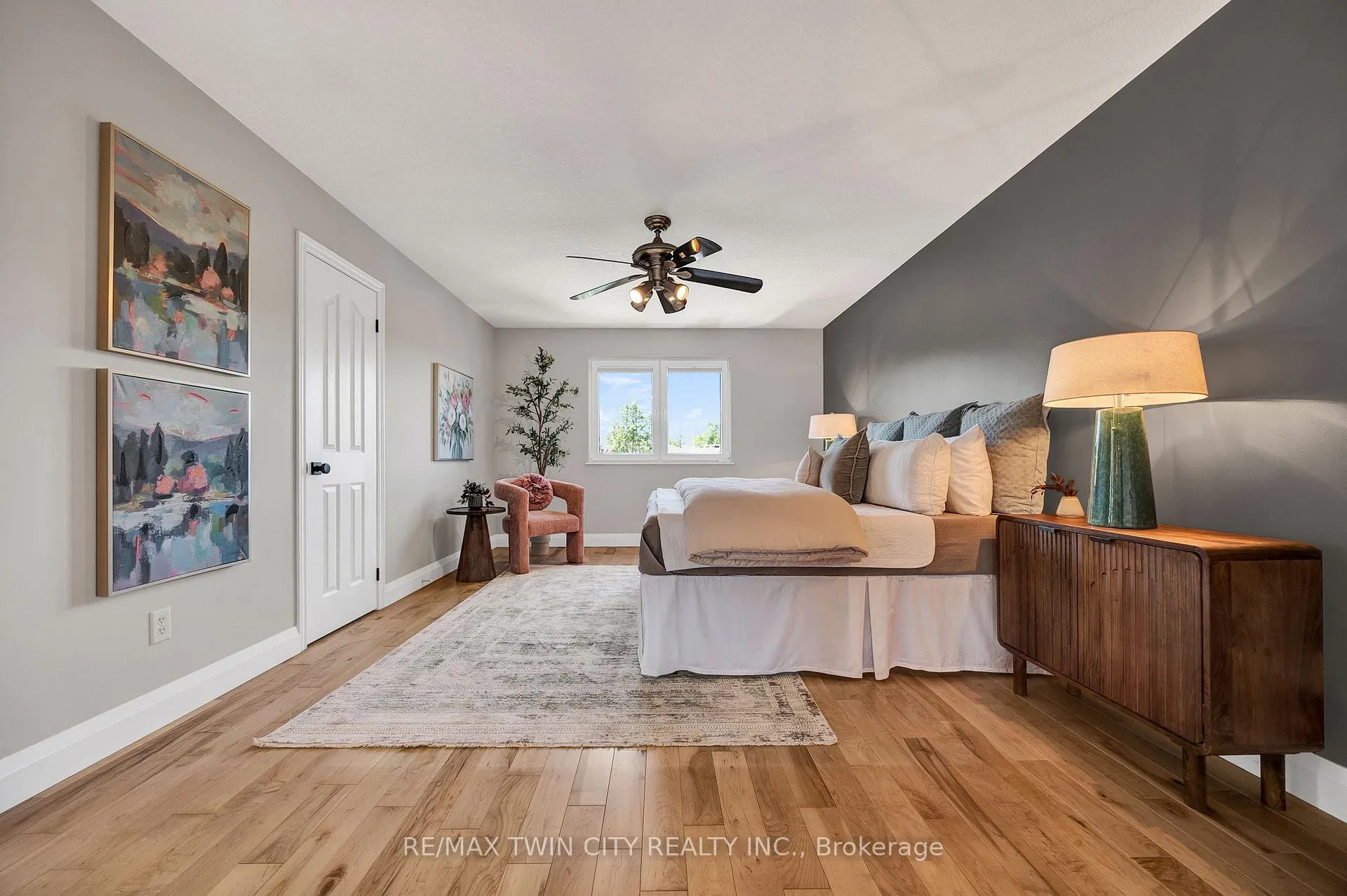 Photo 22 of 701 Breakwater Crescent, Waterloo — HOMEH