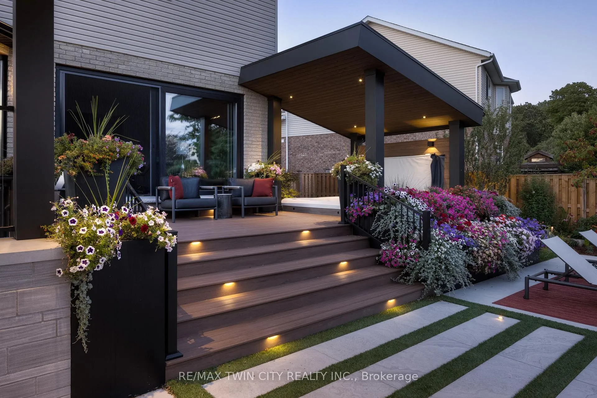Photo 36 of 701 Breakwater Crescent, Waterloo — HOMEH