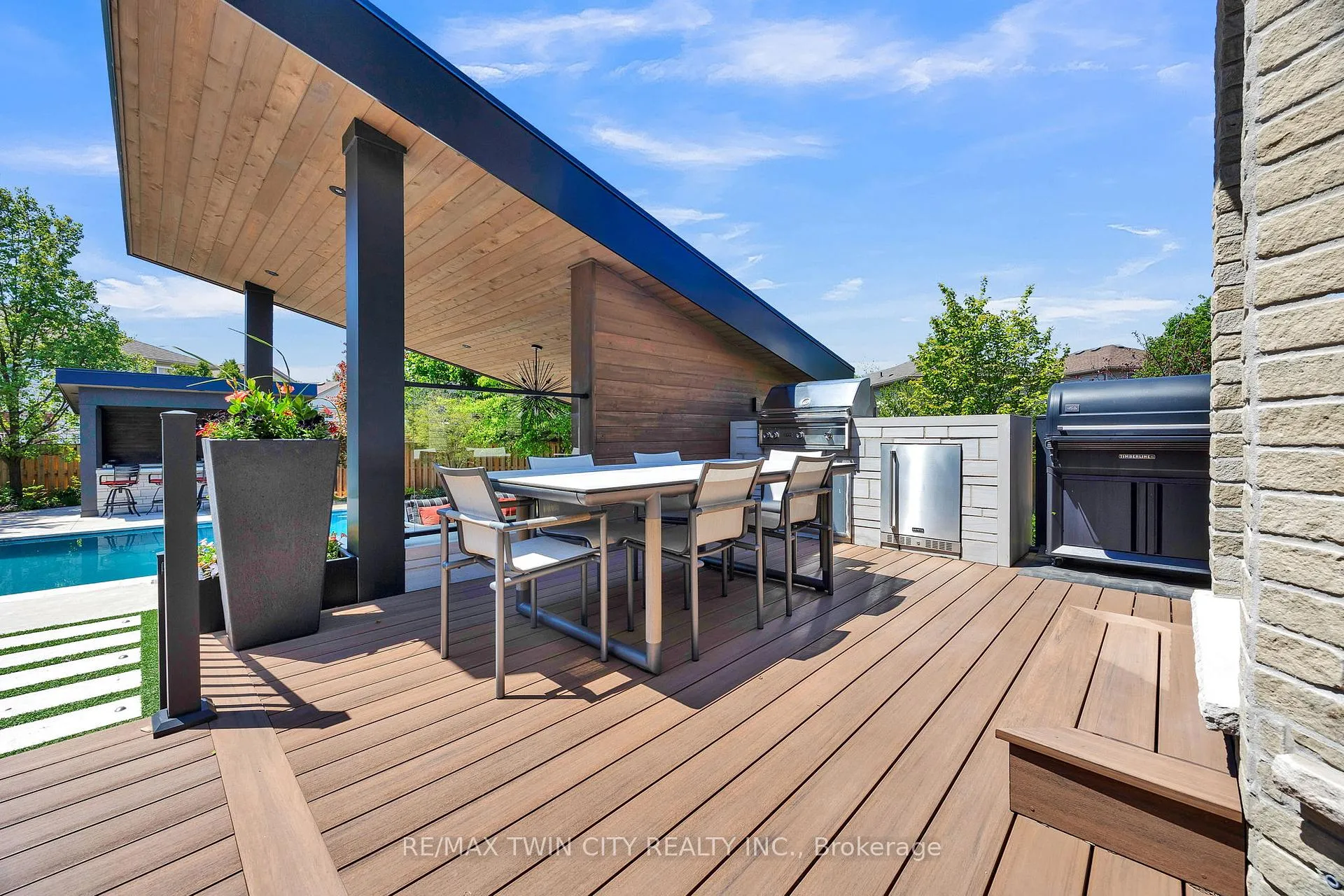 Photo 38 of 701 Breakwater Crescent, Waterloo — HOMEH