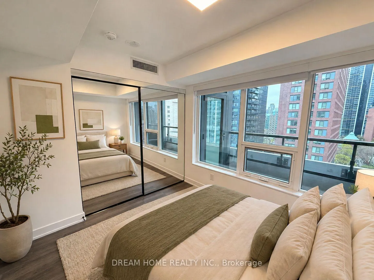 Photo 12 of Unit 1303, 609 Sherborne Street, Toronto, North St. James Town — HOMEH