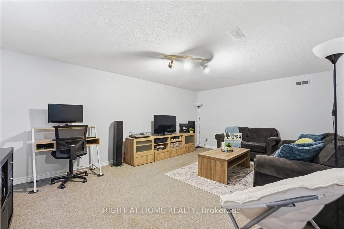 Photo 23 of 6 Willcher Drive, St. Catharines, Lakeshore — HOMEH
