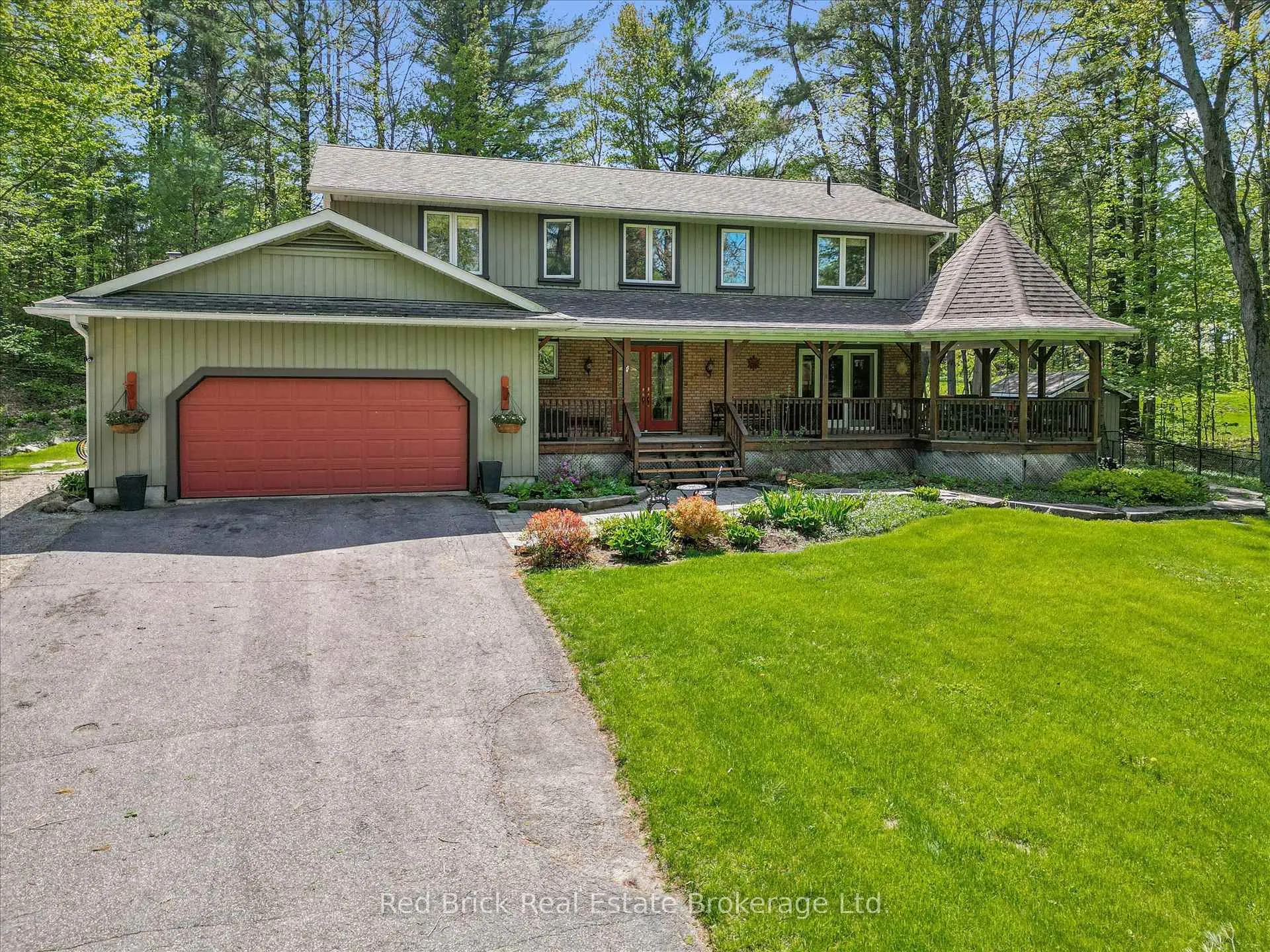 Front of 24 South Muskoka Drive