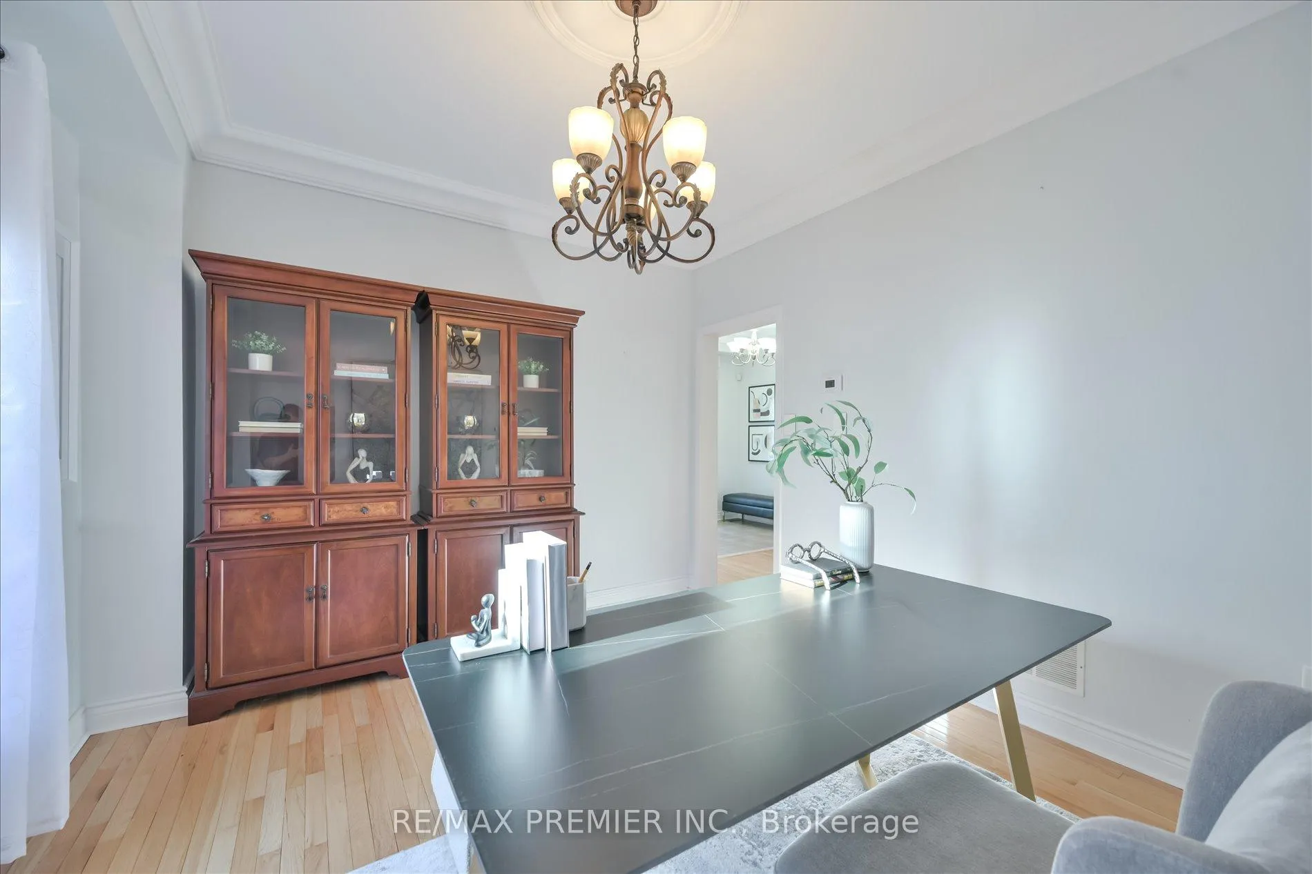 Photo 9 of 7 Stonemount Crescent, Essa, Angus — HOMEH