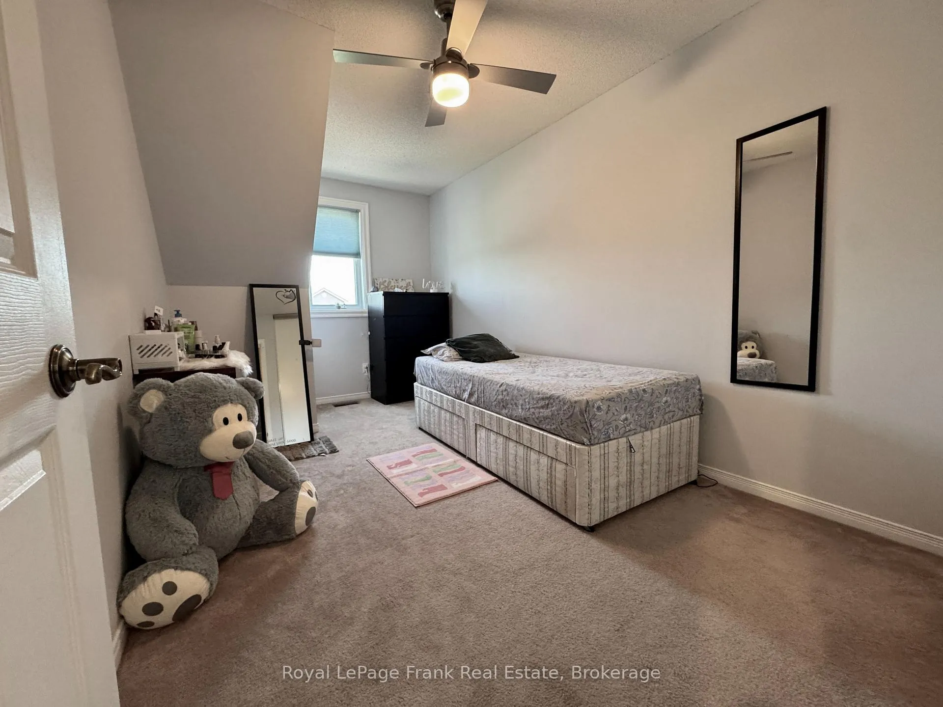 Photo 11 of Unit 13, 9 Progress Avenue, Belleville, Belleville Ward — HOMEH