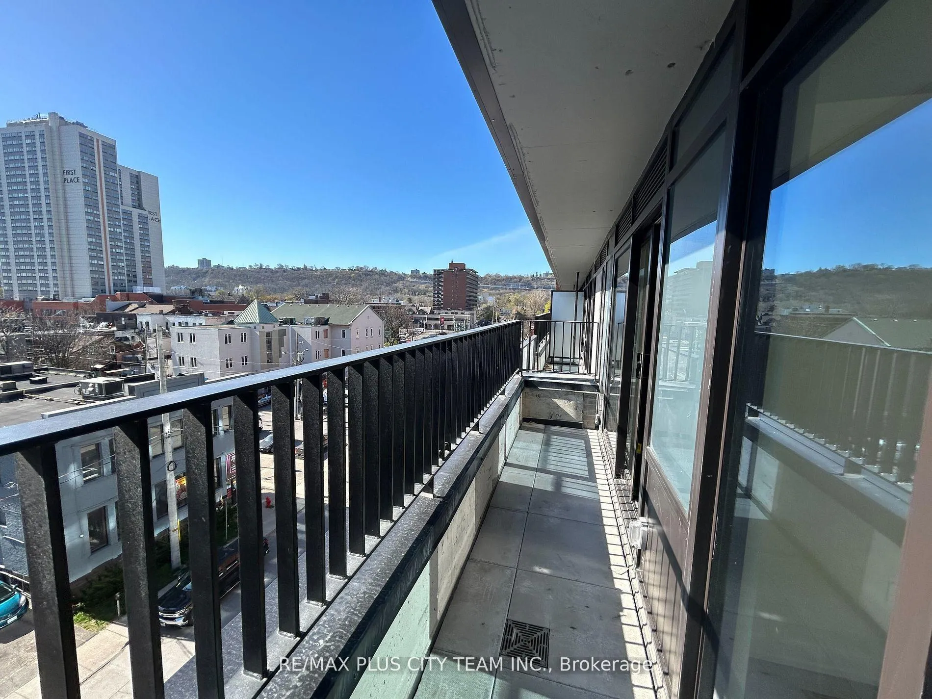 Photo 19 of Unit 527, 1 Jarvis Street E, Hamilton, Beasley — HOMEH