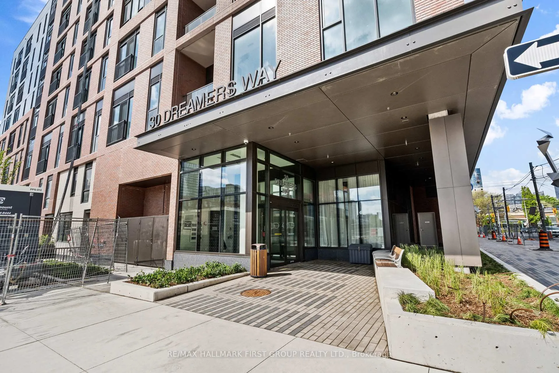 Photo 2 of Unit 924, 30 Dreamers Way, Toronto, Regent Park — HOMEH
