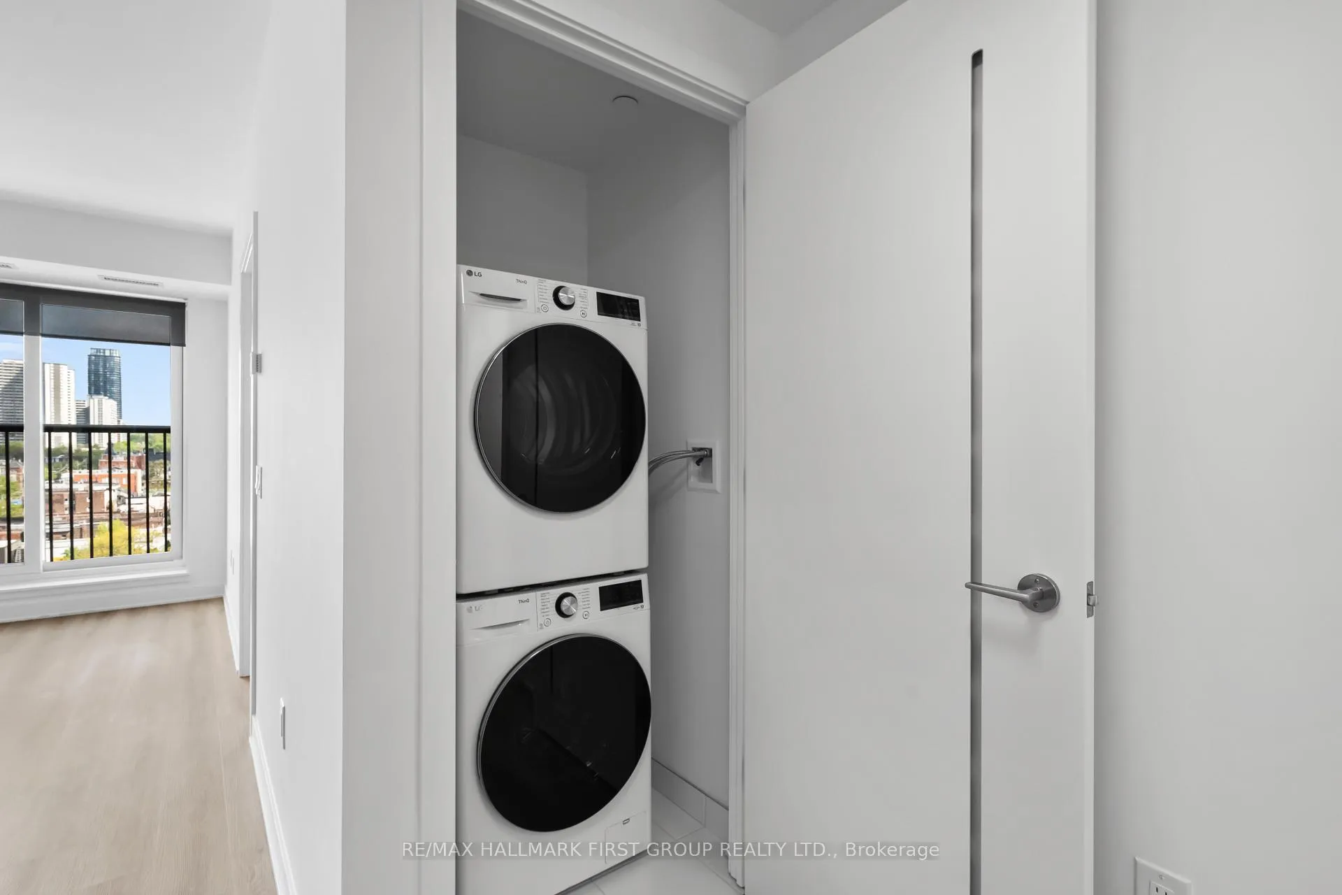 Photo 5 of Unit 924, 30 Dreamers Way, Toronto, Regent Park — HOMEH