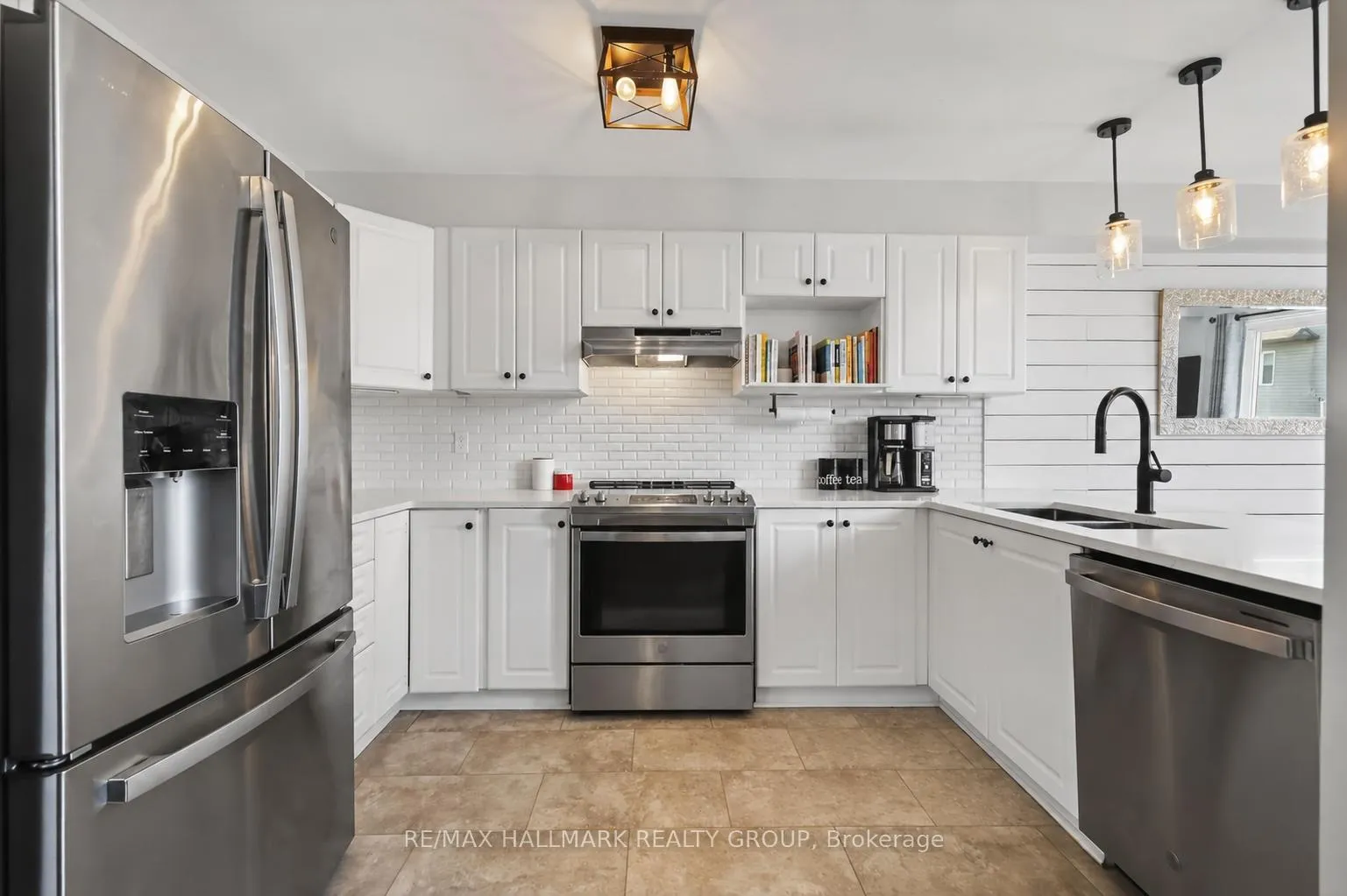 Photo 10 of 369 Rolling Meadow Crescent, Ottawa, Mer Bleue/Bradley Estates/Anderson Park — HOMEH