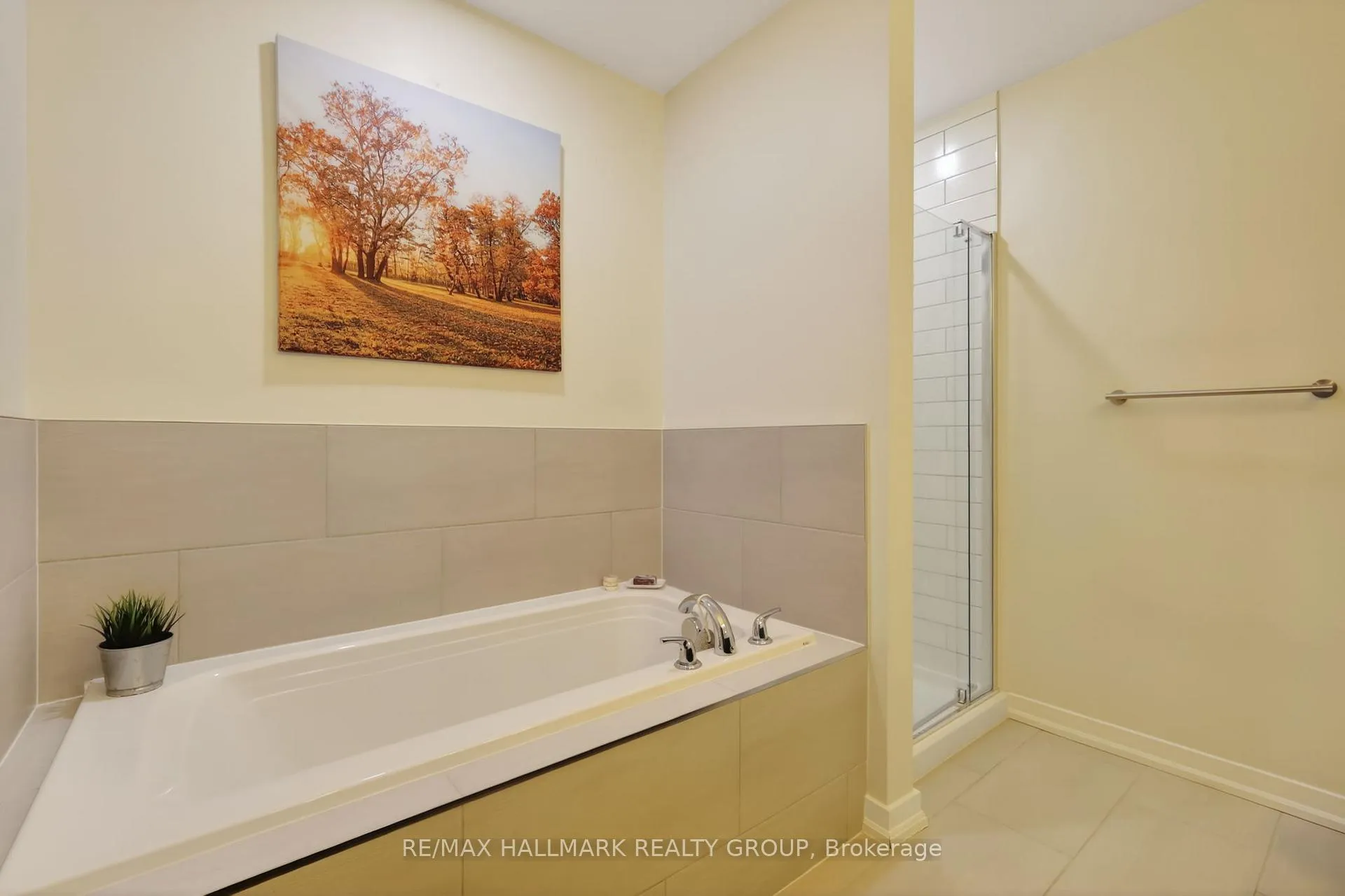 Photo 29 of 369 Rolling Meadow Crescent, Ottawa, Mer Bleue/Bradley Estates/Anderson Park — HOMEH