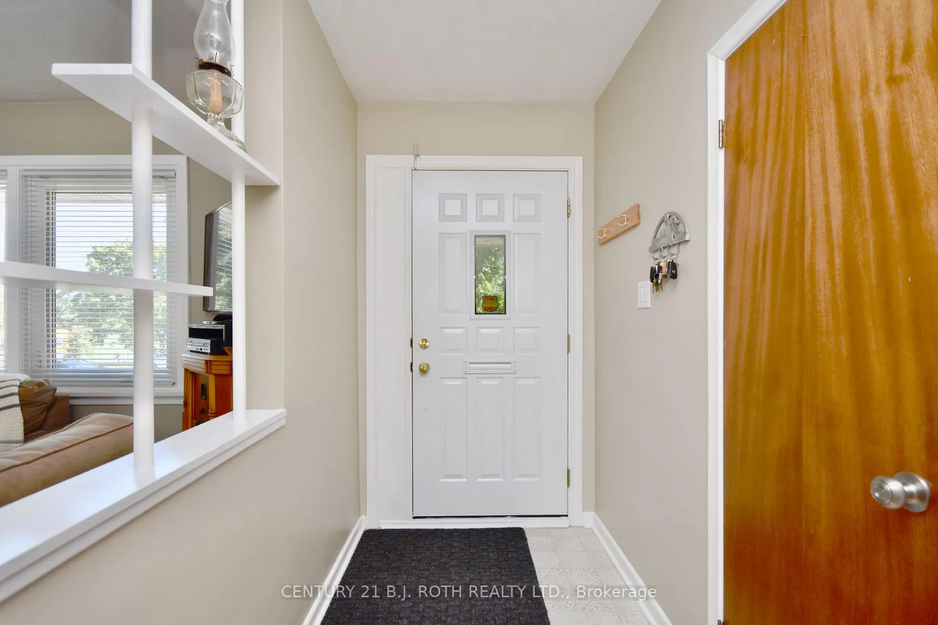 Photo 7 of 72 Rose Street, Barrie, Wellington — HOMEH
