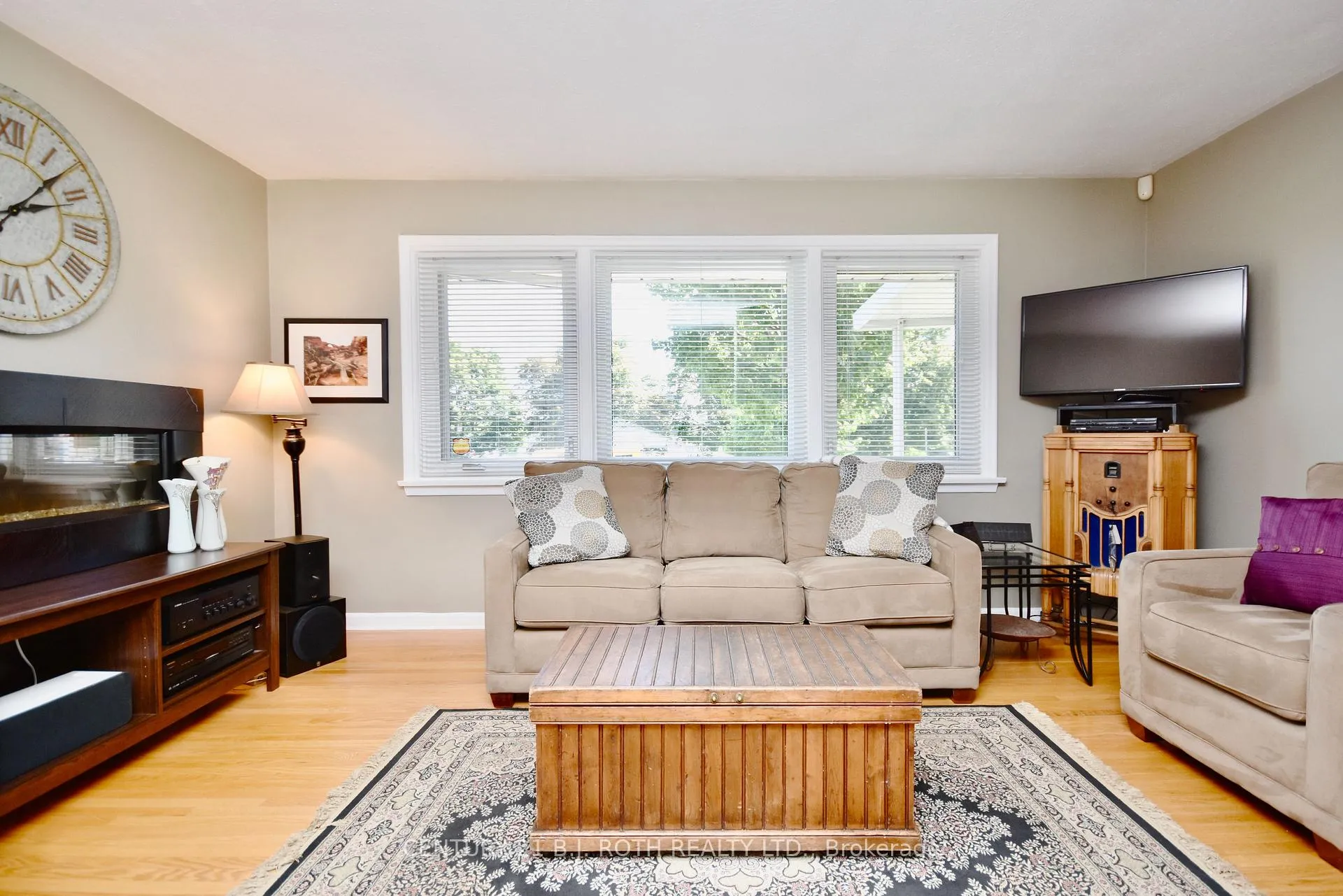 Photo 9 of 72 Rose Street, Barrie, Wellington — HOMEH