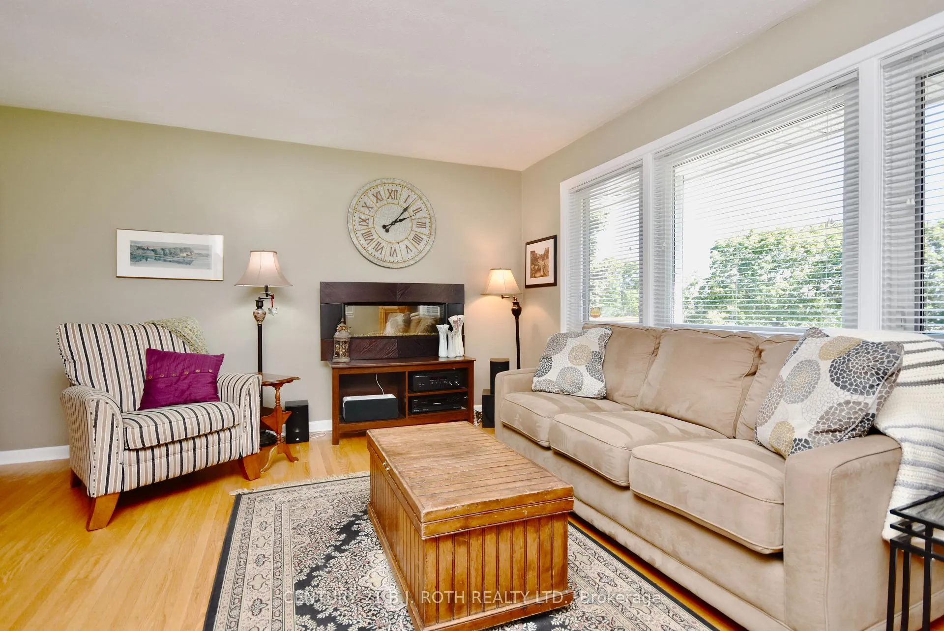Photo 10 of 72 Rose Street, Barrie, Wellington — HOMEH