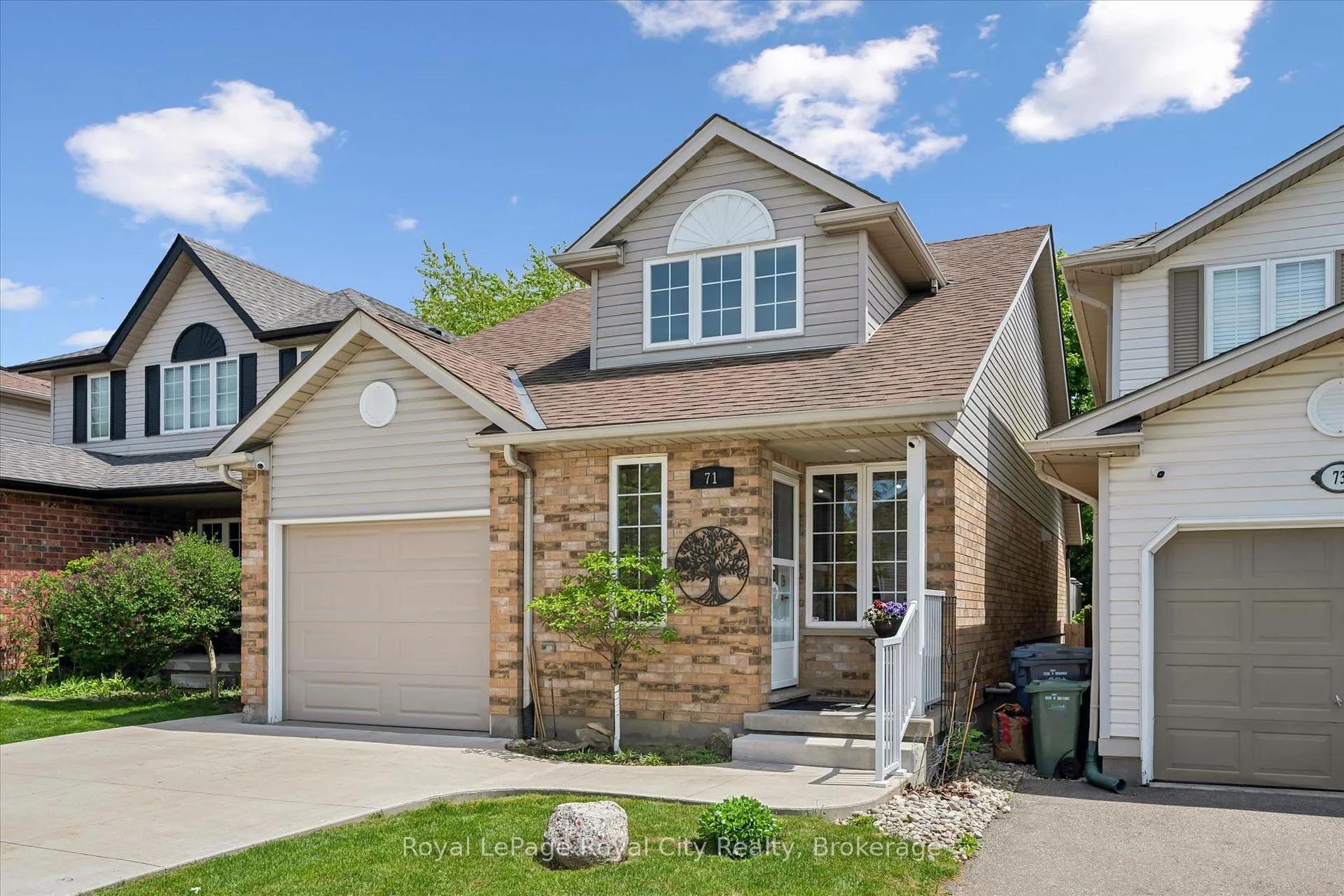 Photo 3 of 71 Doyle Drive, Guelph, Clairfields/Hanlon Business Park — HOMEH