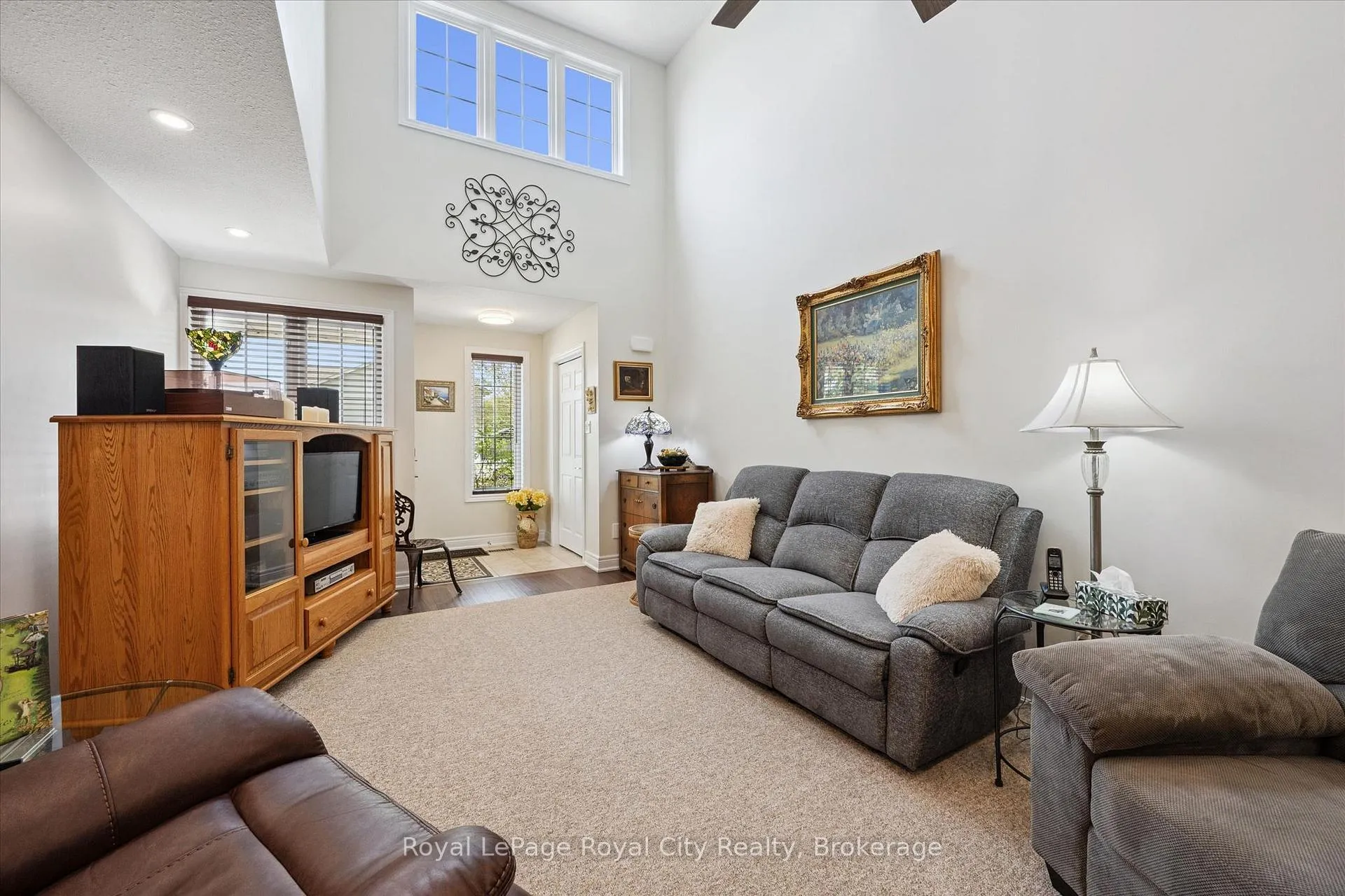 Photo 8 of 71 Doyle Drive, Guelph, Clairfields/Hanlon Business Park — HOMEH