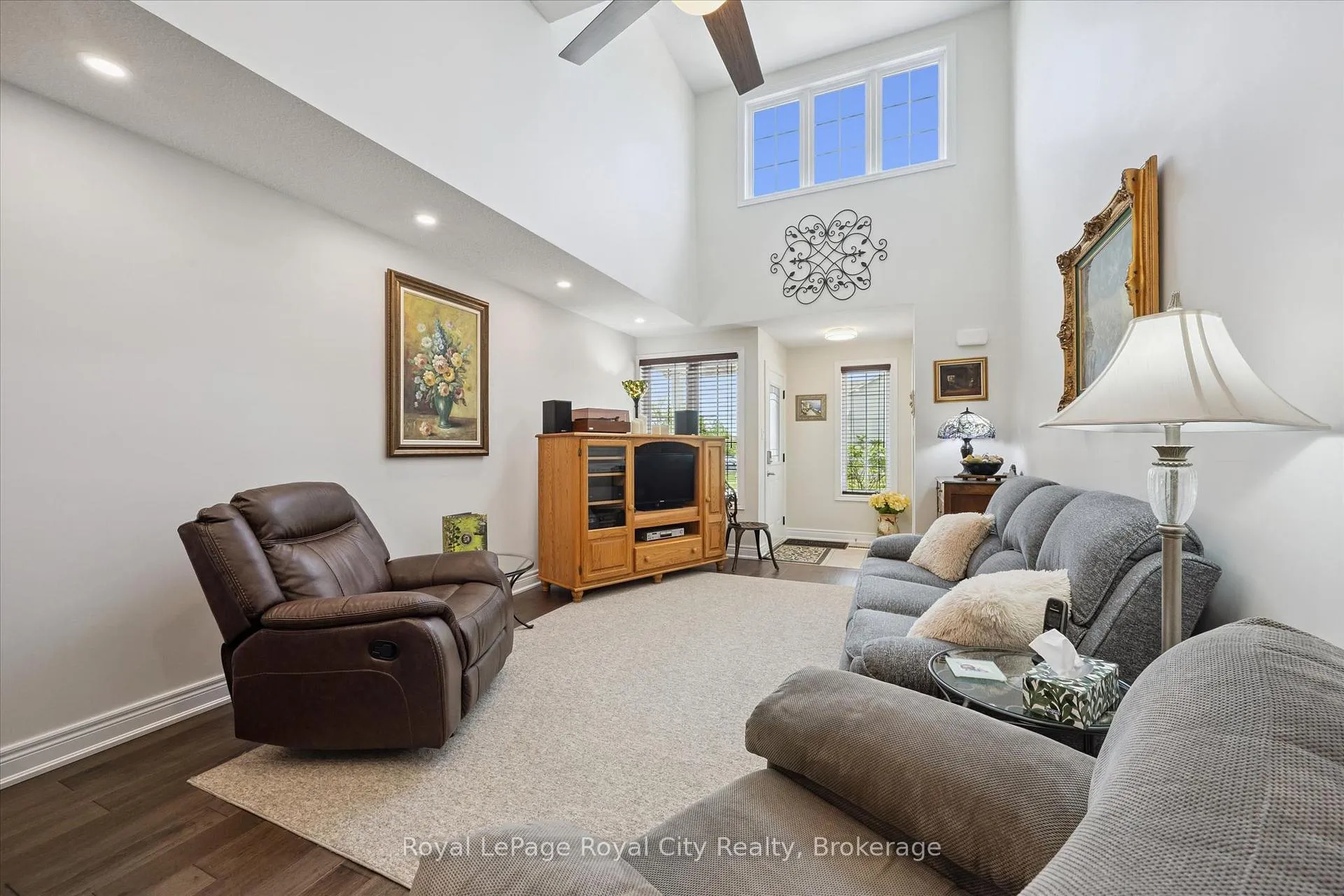 Photo 10 of 71 Doyle Drive, Guelph, Clairfields/Hanlon Business Park — HOMEH