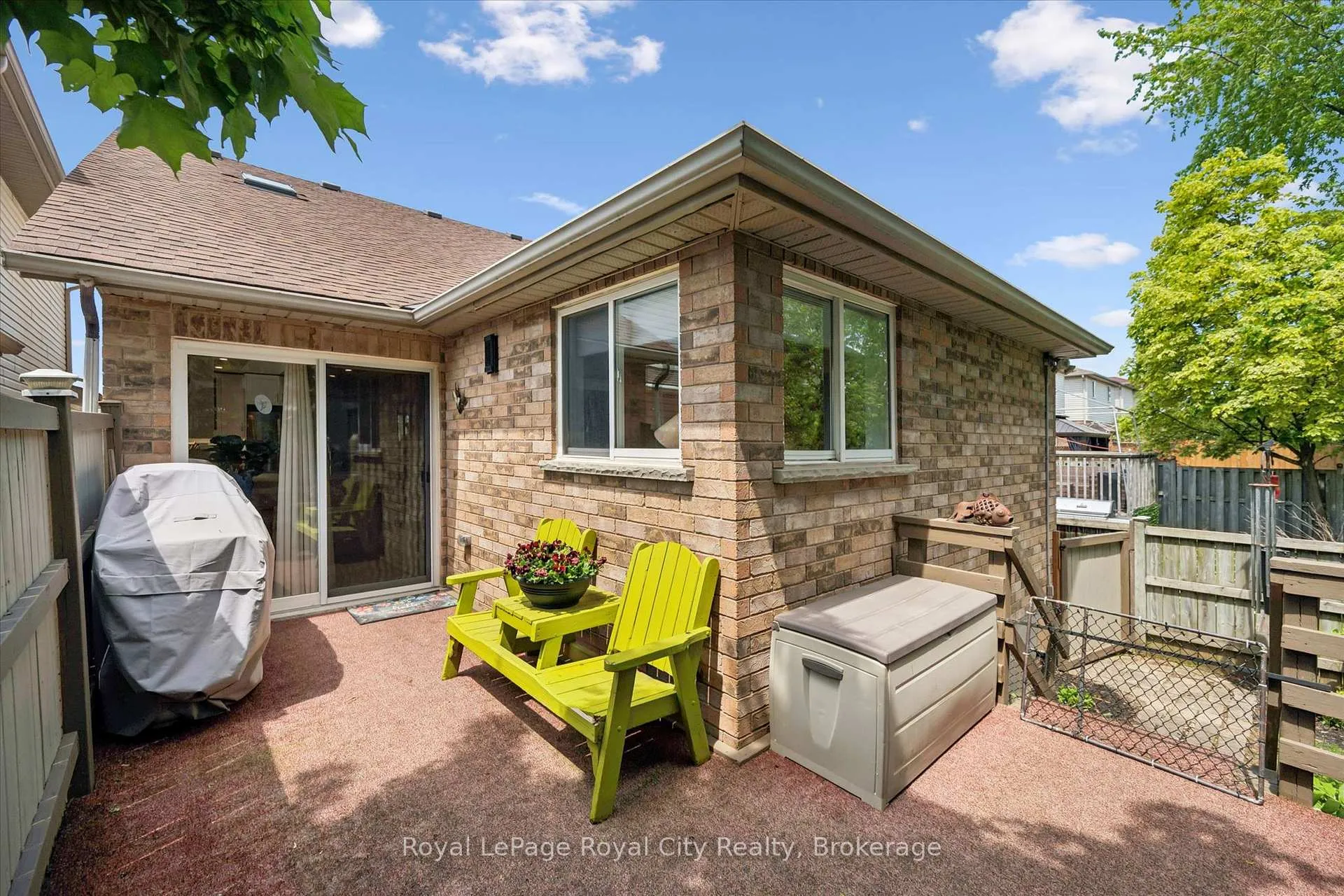 Photo 27 of 71 Doyle Drive, Guelph, Clairfields/Hanlon Business Park — HOMEH