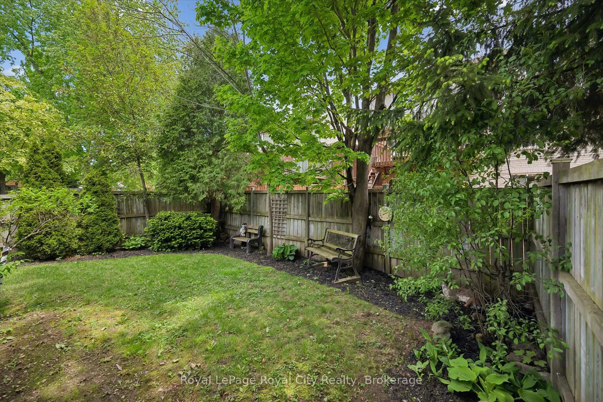 Photo 32 of 71 Doyle Drive, Guelph, Clairfields/Hanlon Business Park — HOMEH