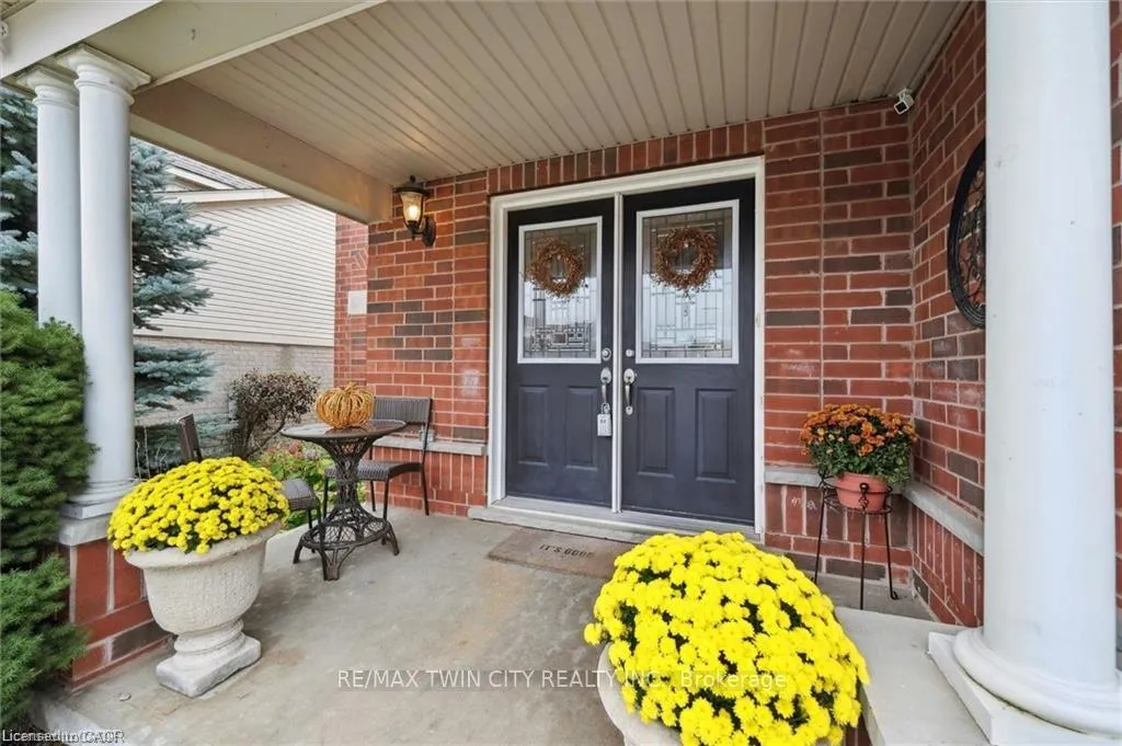 Photo 3 of 305 Pine Valley Drive, Kitchener — HOMEH