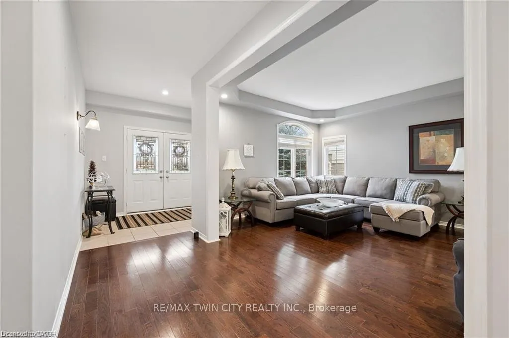 Photo 6 of 305 Pine Valley Drive, Kitchener — HOMEH