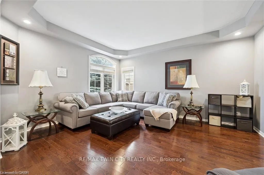 Photo 8 of 305 Pine Valley Drive, Kitchener — HOMEH