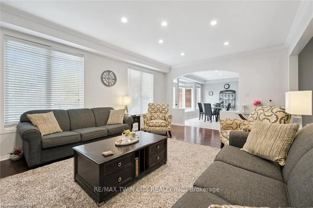 Photo 14 of 305 Pine Valley Drive, Kitchener — HOMEH