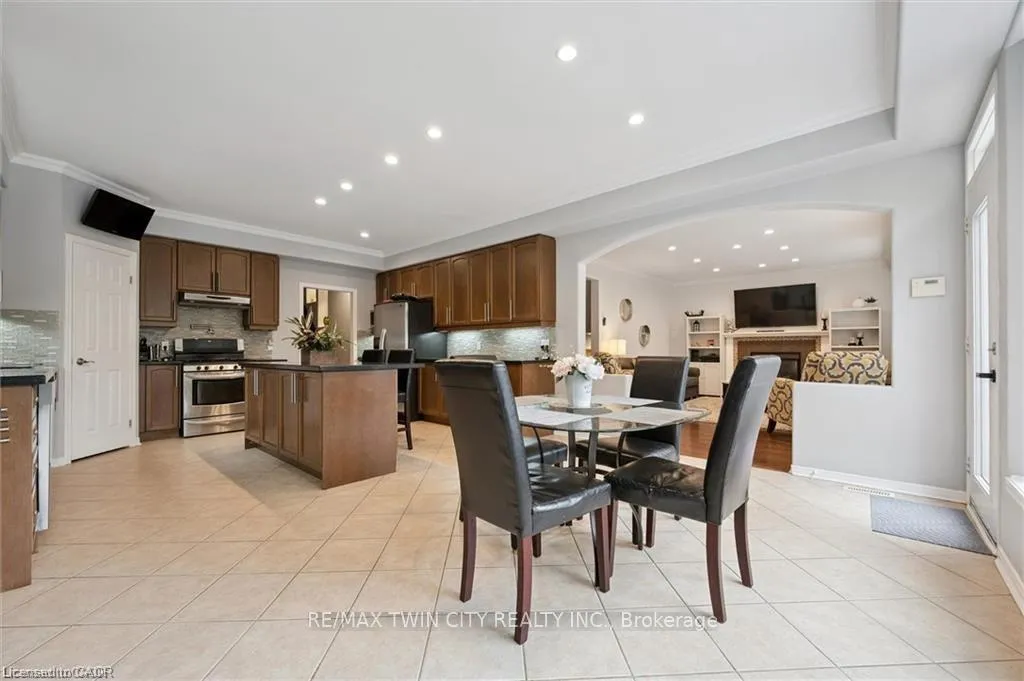 Photo 17 of 305 Pine Valley Drive, Kitchener — HOMEH