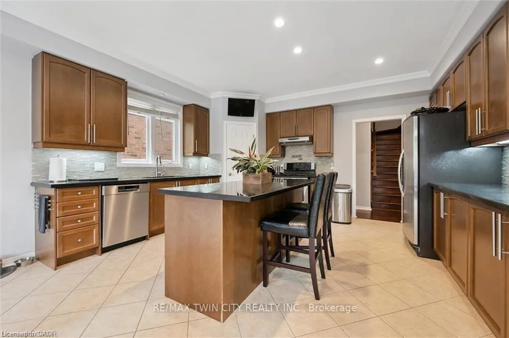 Photo 19 of 305 Pine Valley Drive, Kitchener — HOMEH