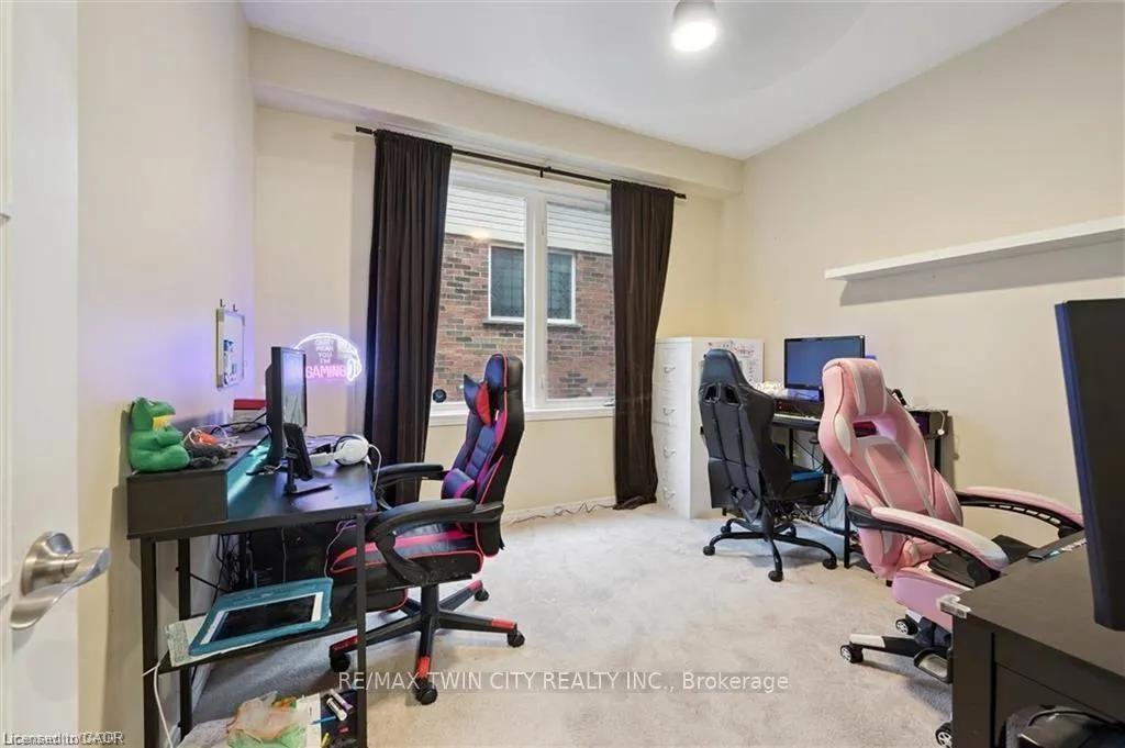 Photo 23 of 305 Pine Valley Drive, Kitchener — HOMEH