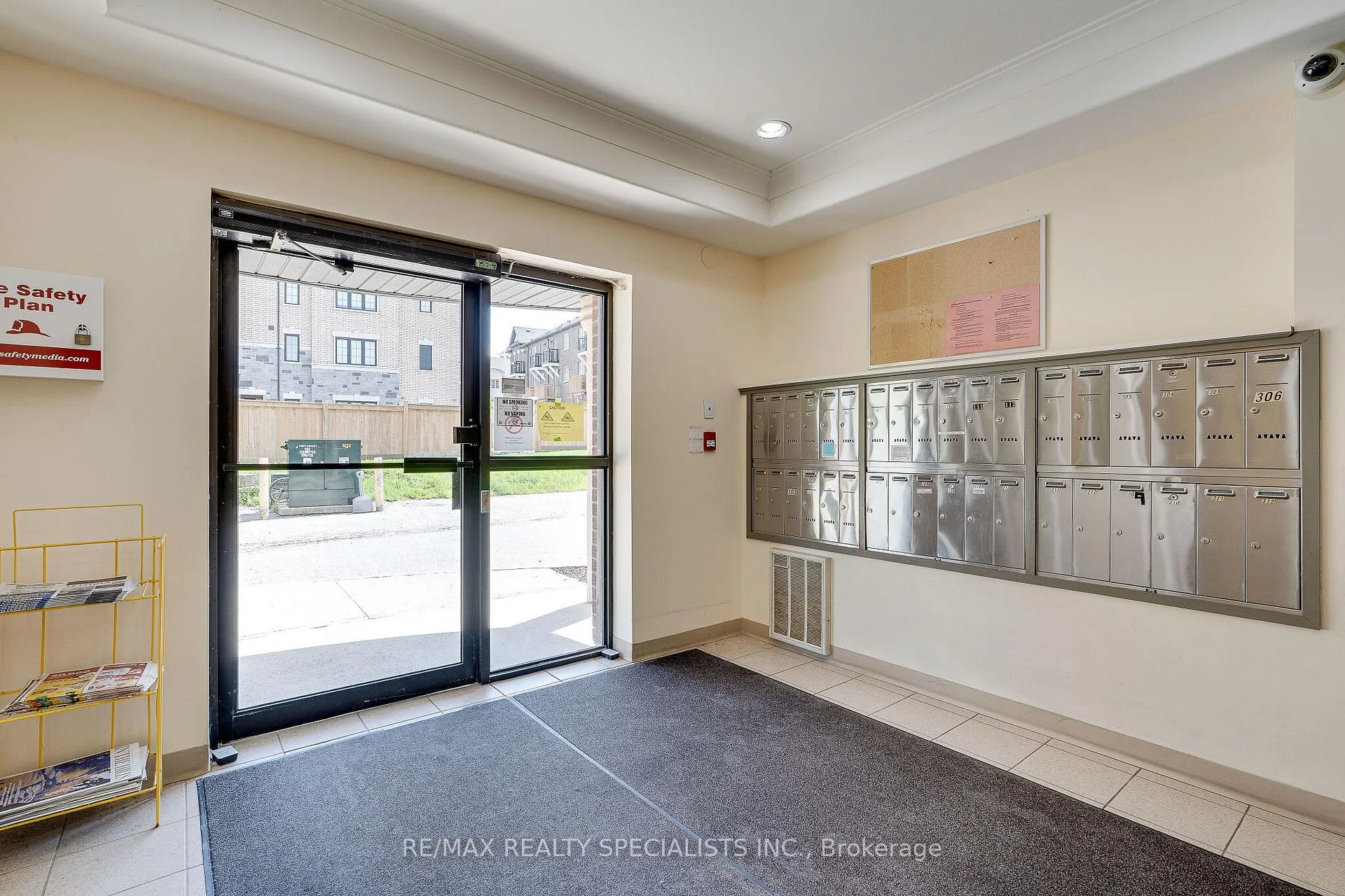 Photo 2 of Unit 205, 70 First Street, Orangeville — HOMEH