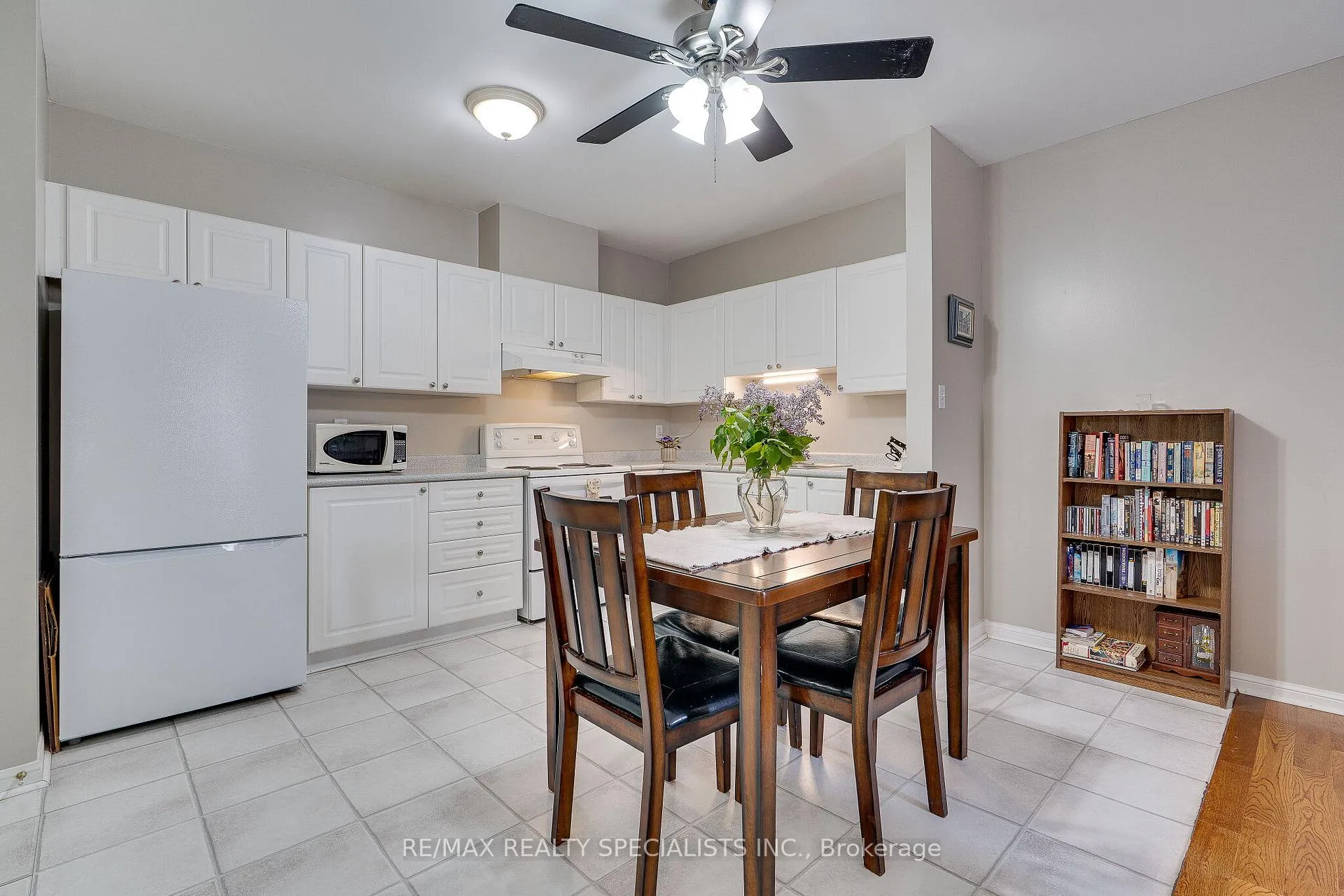 Photo 4 of Unit 205, 70 First Street, Orangeville — HOMEH