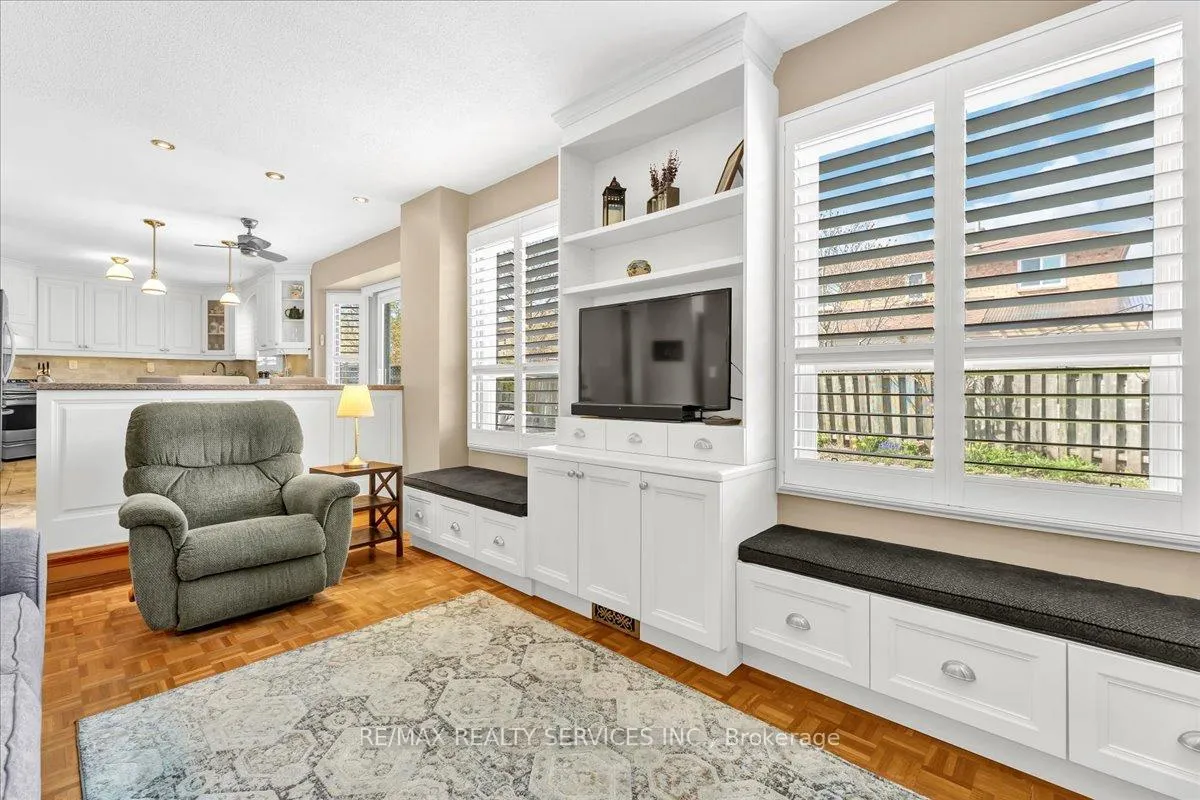 Photo 7 of 36 Brydon Crescent, Brampton, Northwood Park — HOMEH