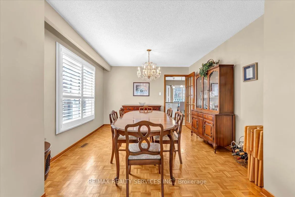Photo 11 of 36 Brydon Crescent, Brampton, Northwood Park — HOMEH