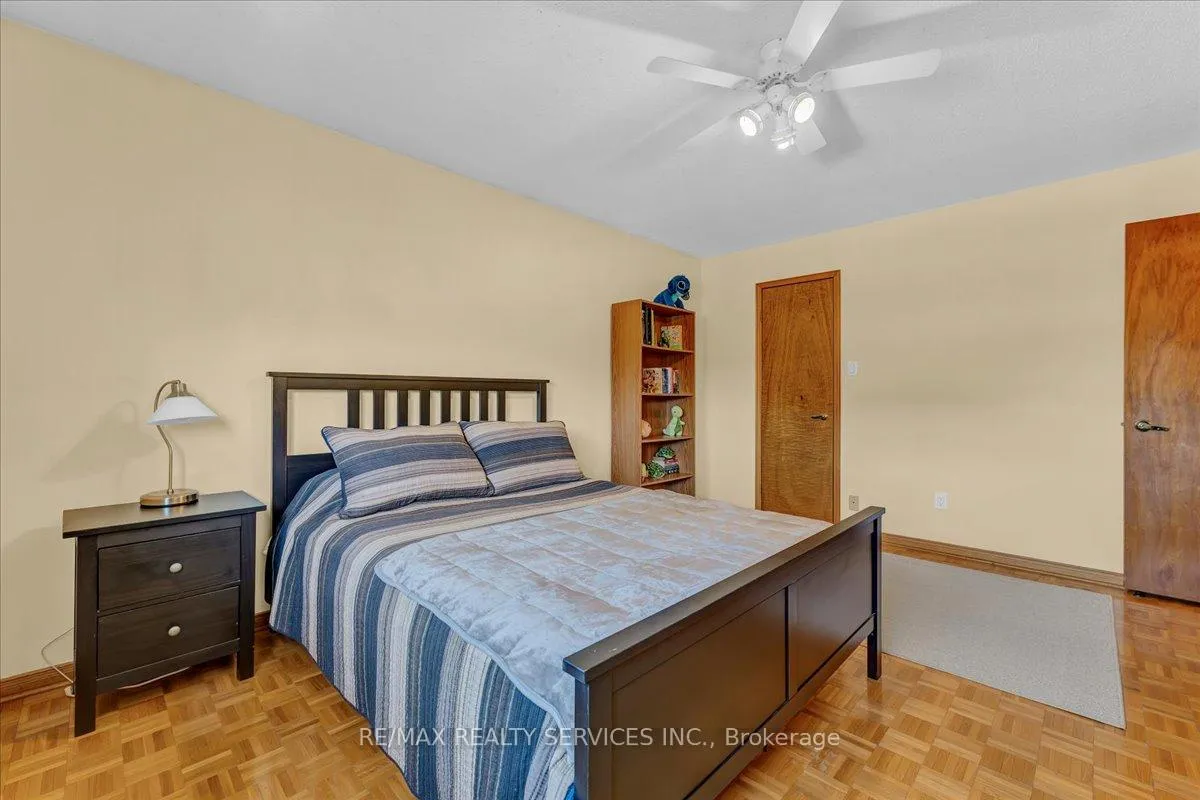 Photo 32 of 36 Brydon Crescent, Brampton, Northwood Park — HOMEH