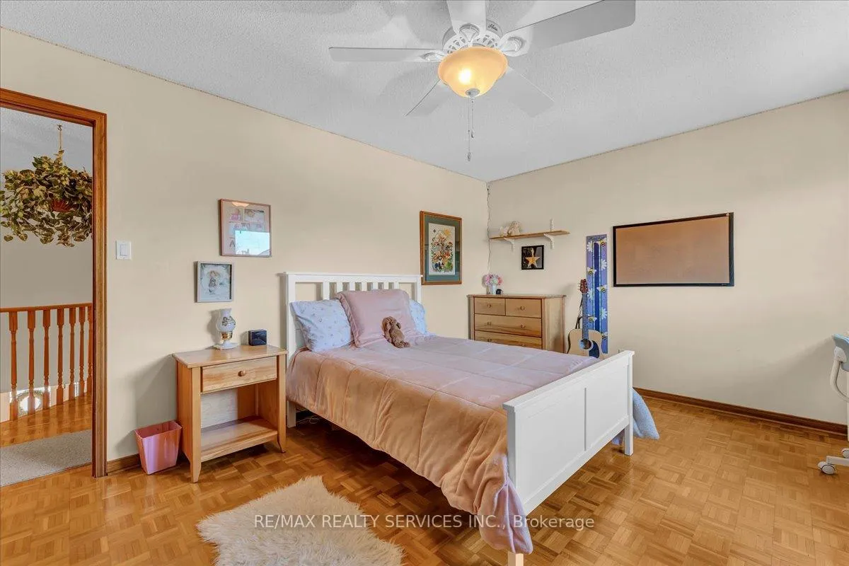 Photo 34 of 36 Brydon Crescent, Brampton, Northwood Park — HOMEH